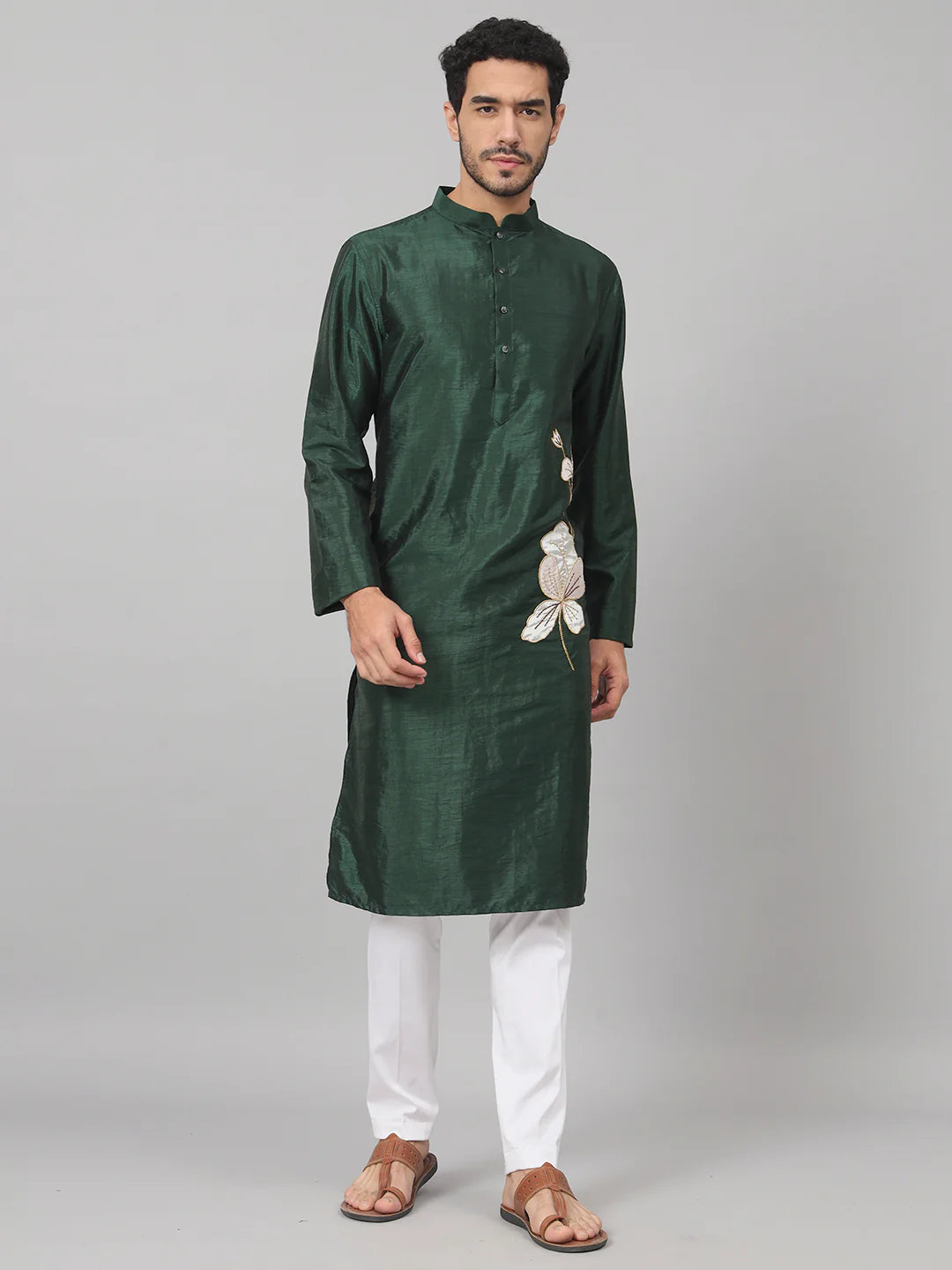Wijze Evergreen silk kurta with patch embellishments