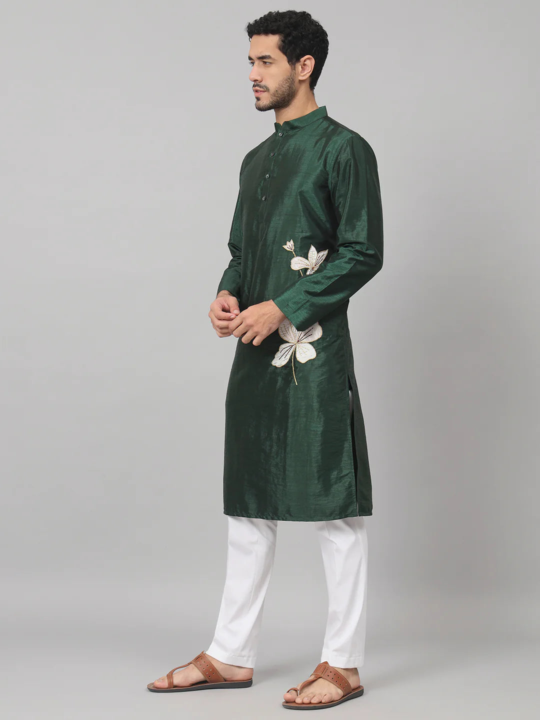 Wijze Evergreen silk kurta with patch embellishments