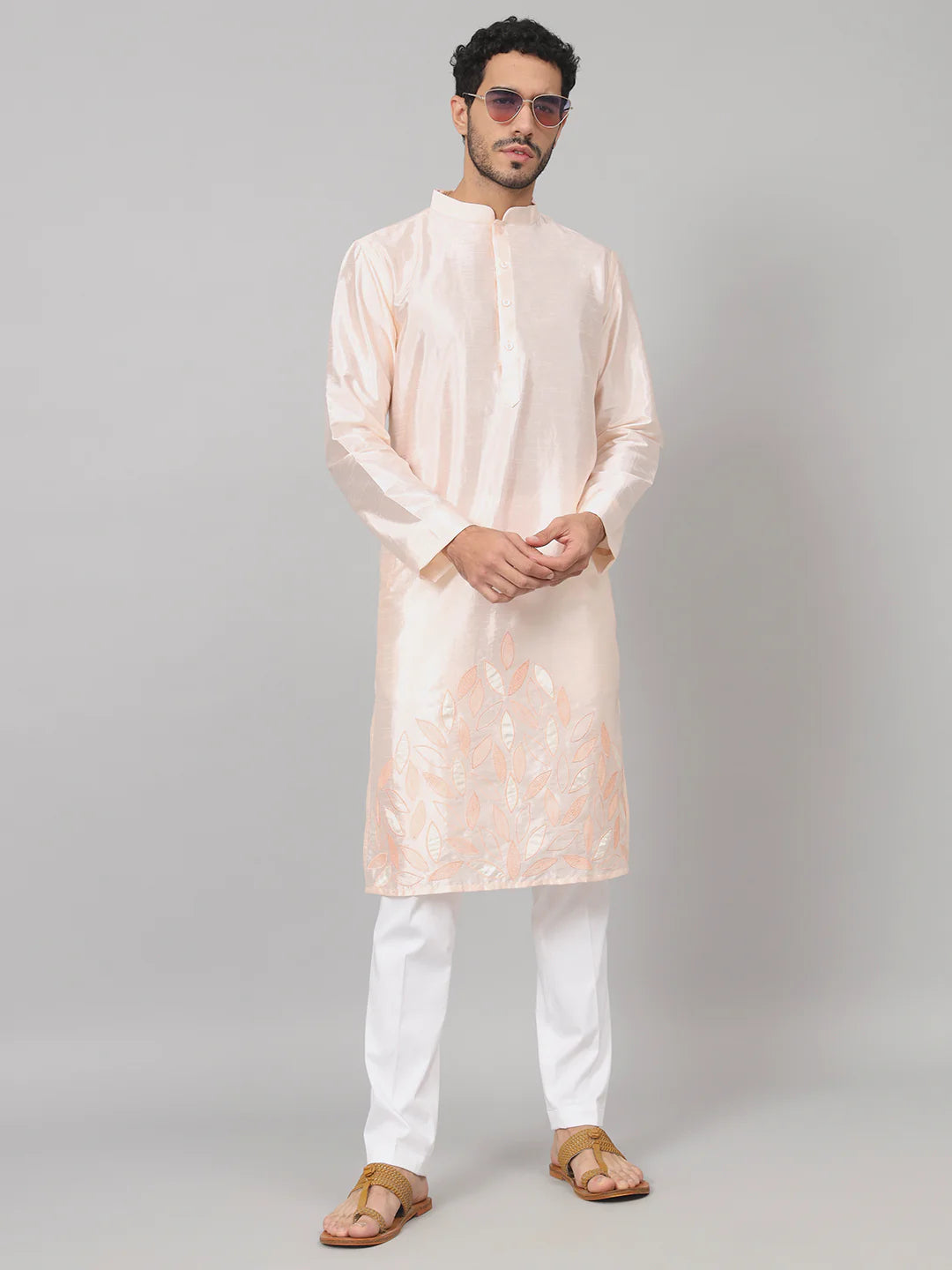 Abrikos Leafy silk kurta with patch embellishment