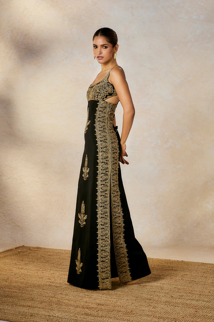 The Anjeer Pak Gown