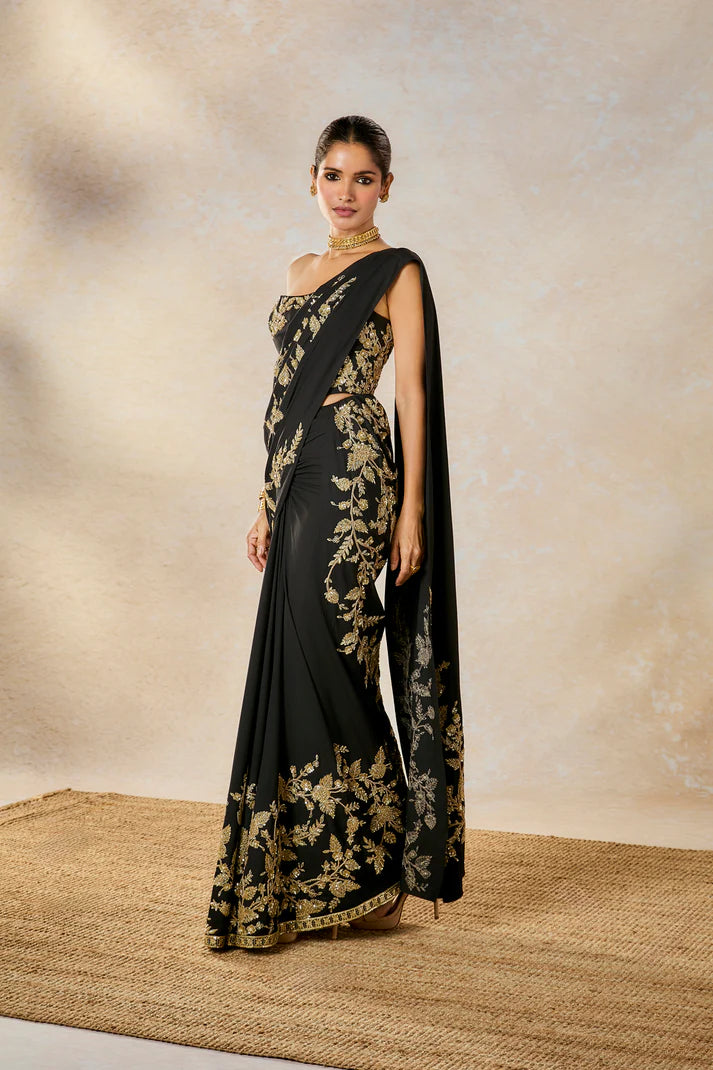 The Sunheri Bel Stitched Saree Set