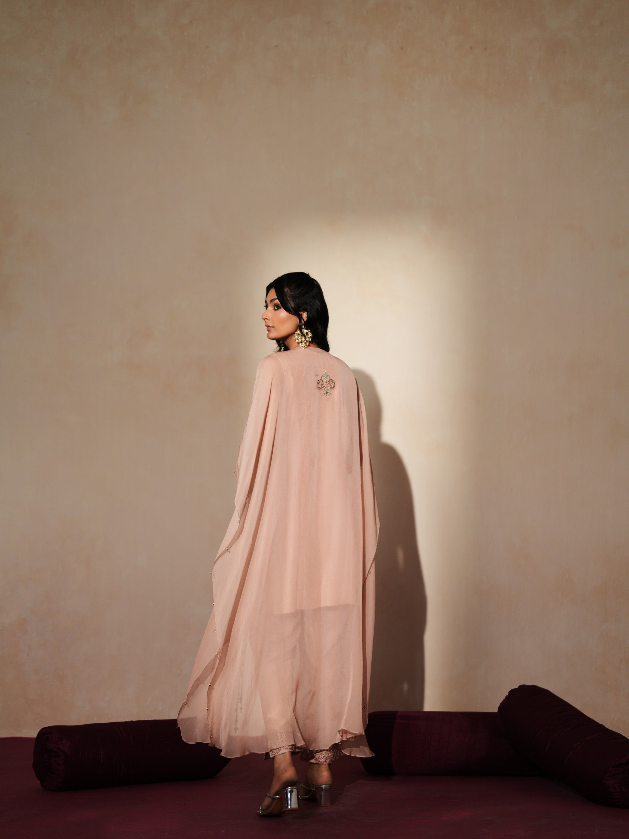 Gulabratna cape kurta set