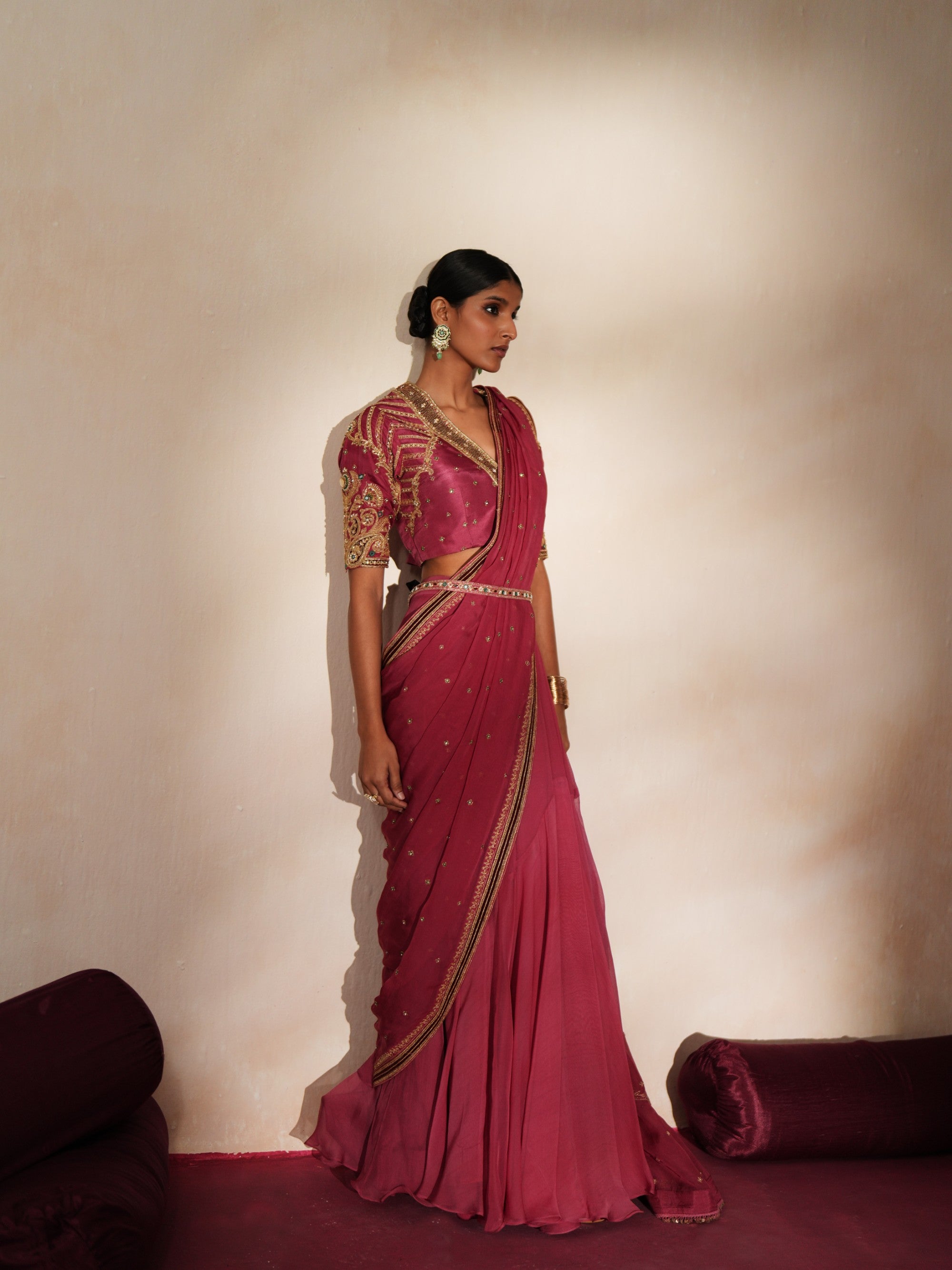 Nayaab Concept Saree Set
