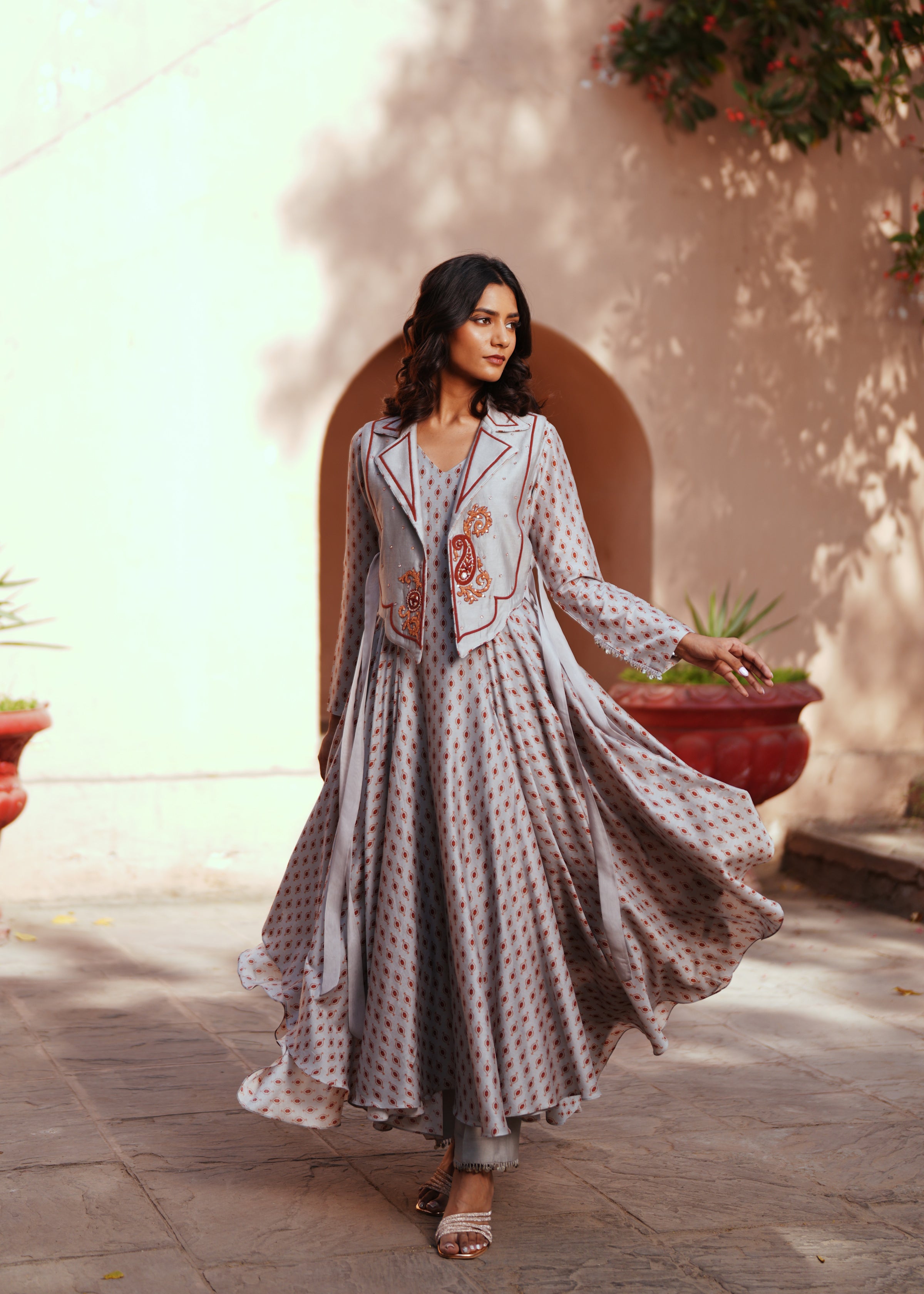 Grey chanderi embroidered kurta set