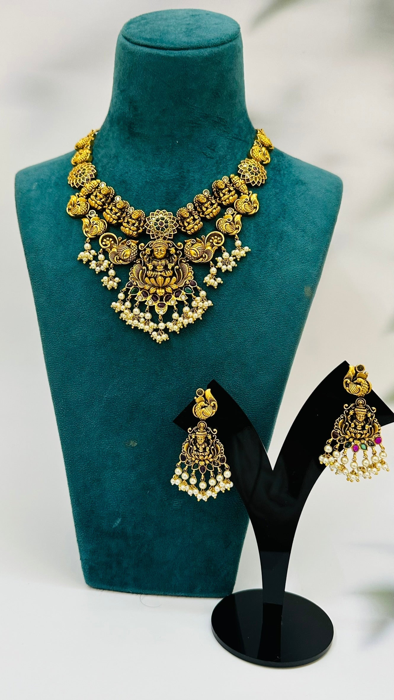 Timeless Elegance Ensemble