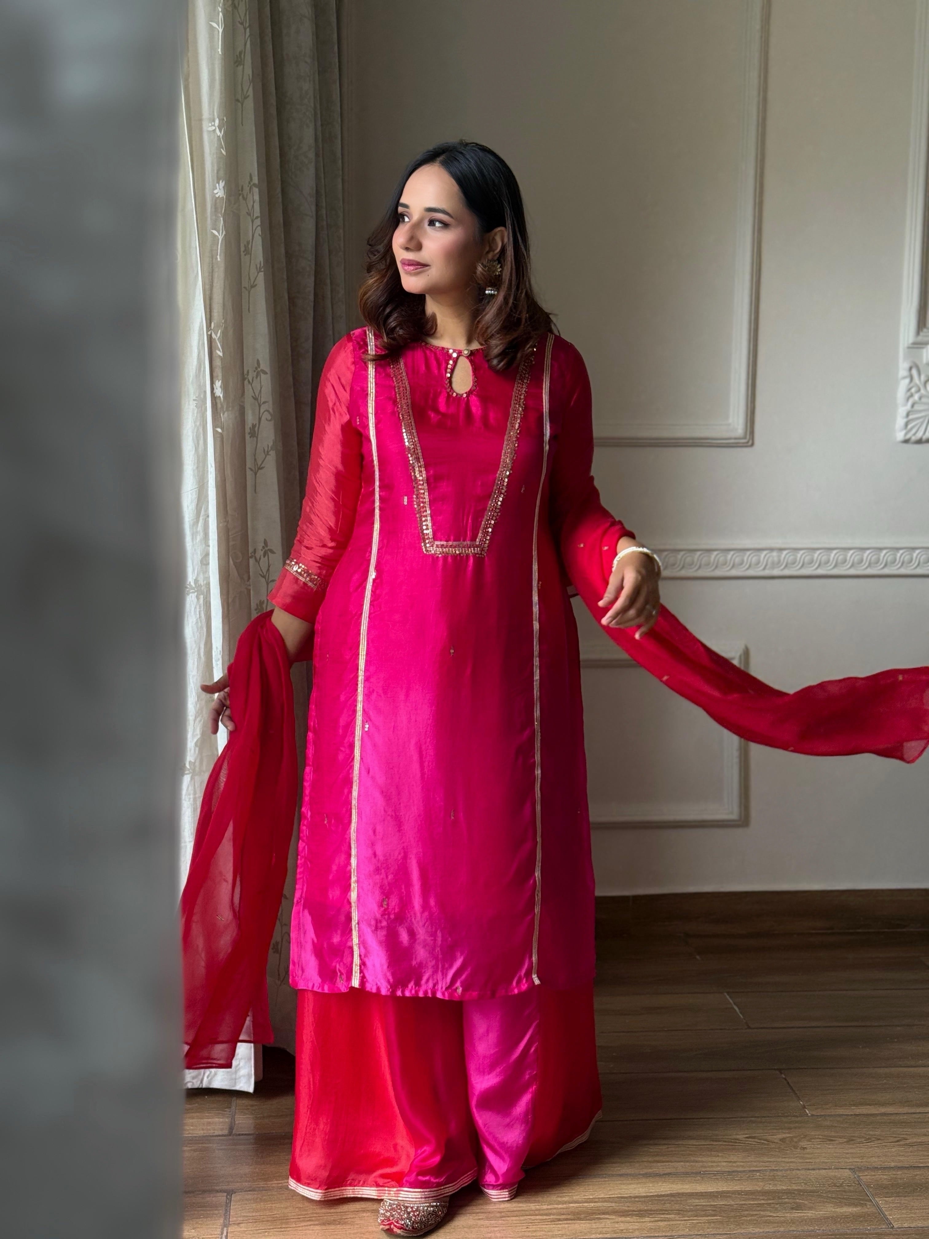 DEEPIKA KEWALRAMANI IN ORGANZA SILK FESTIVE KURTA SET