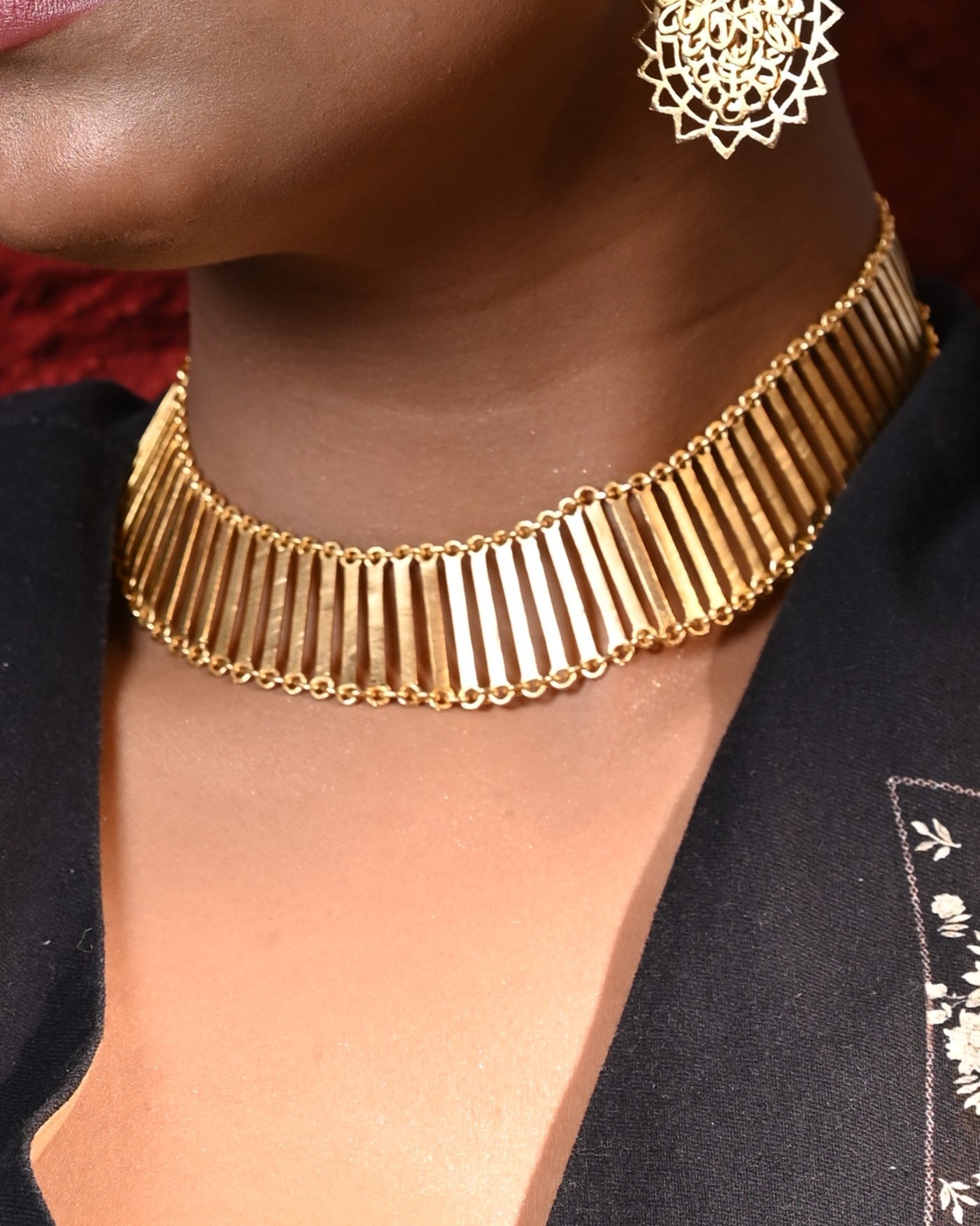 NOA NECKPIECE