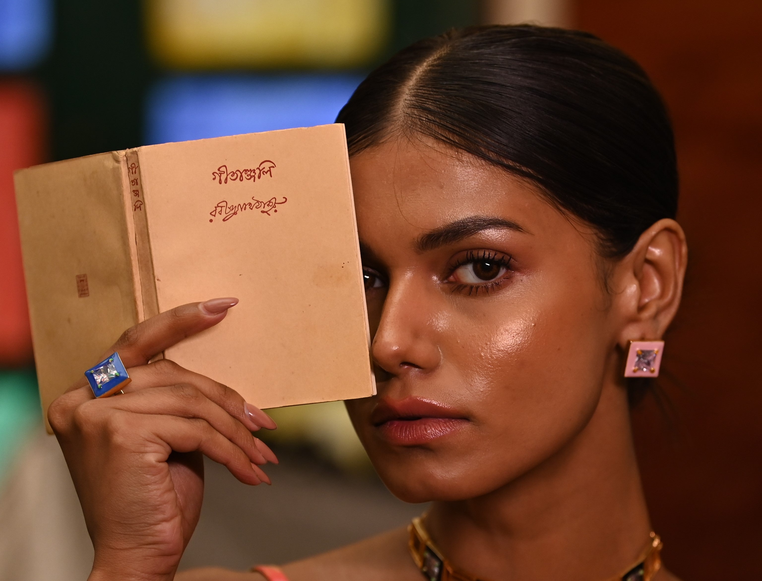 BLUSHING PETALS EARRING