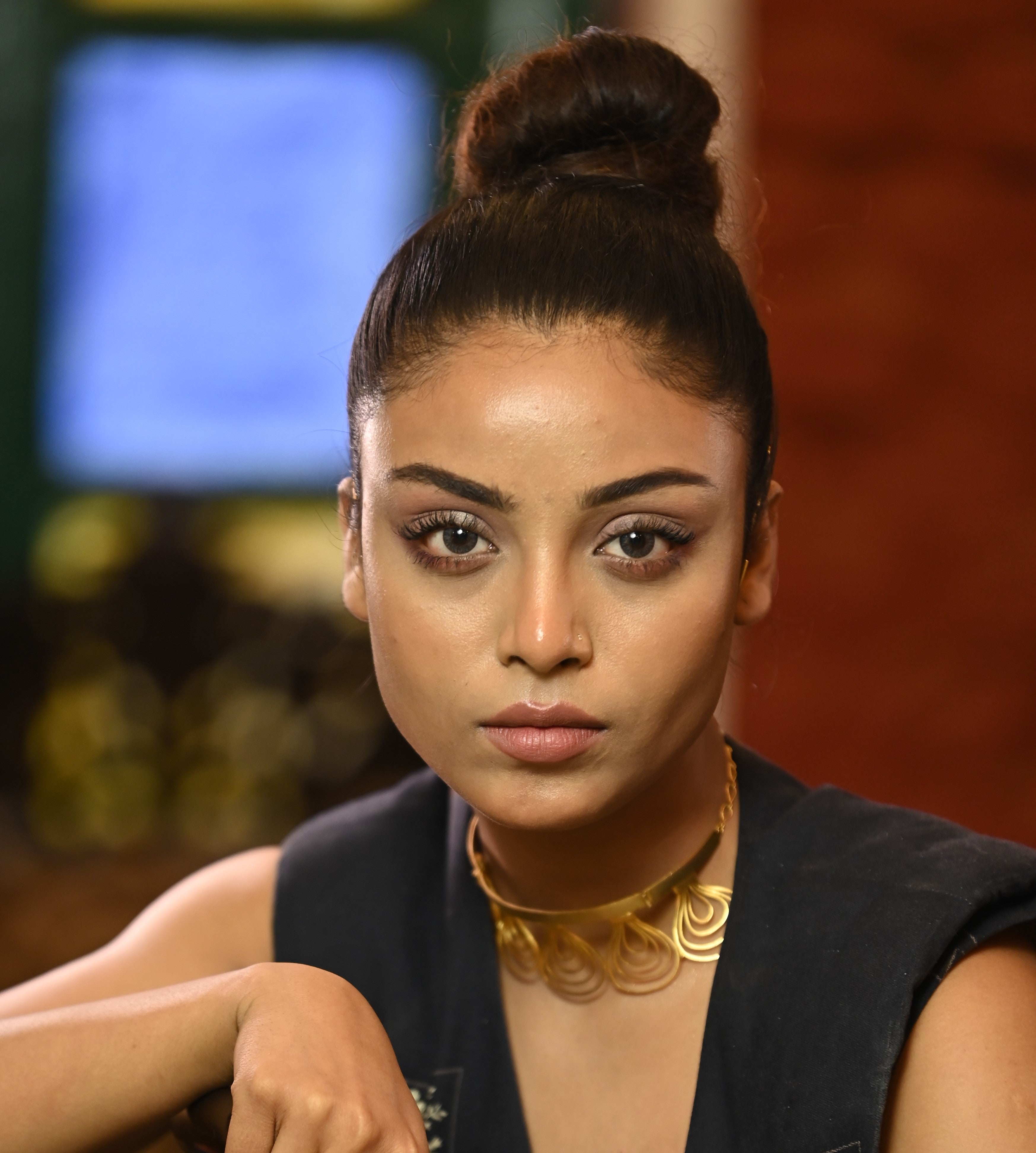 GOLDEN GROOVE CHOKER