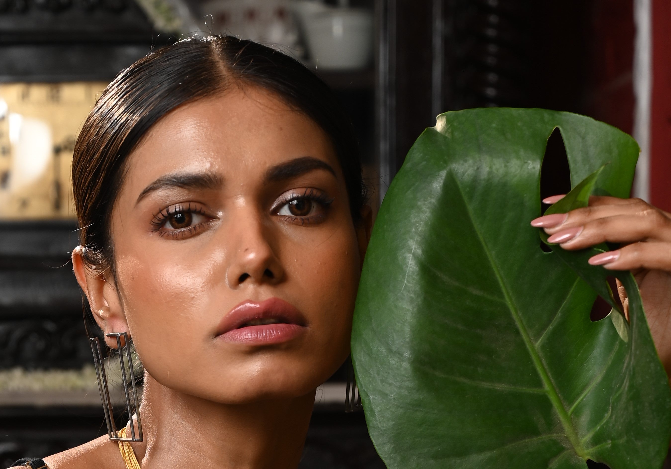 RUSTIC SQUARE EARRING