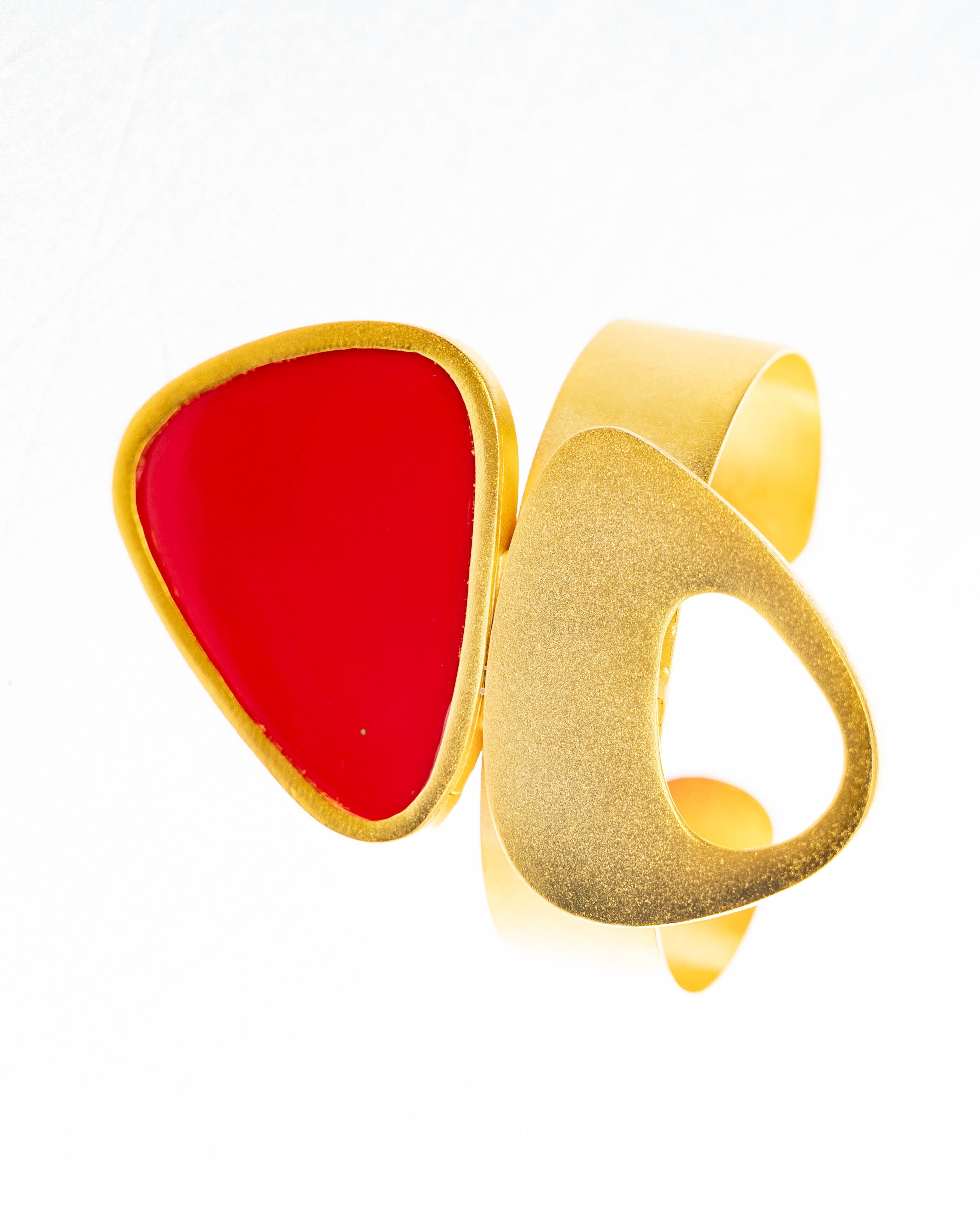 RED ADMIRATION EARRING