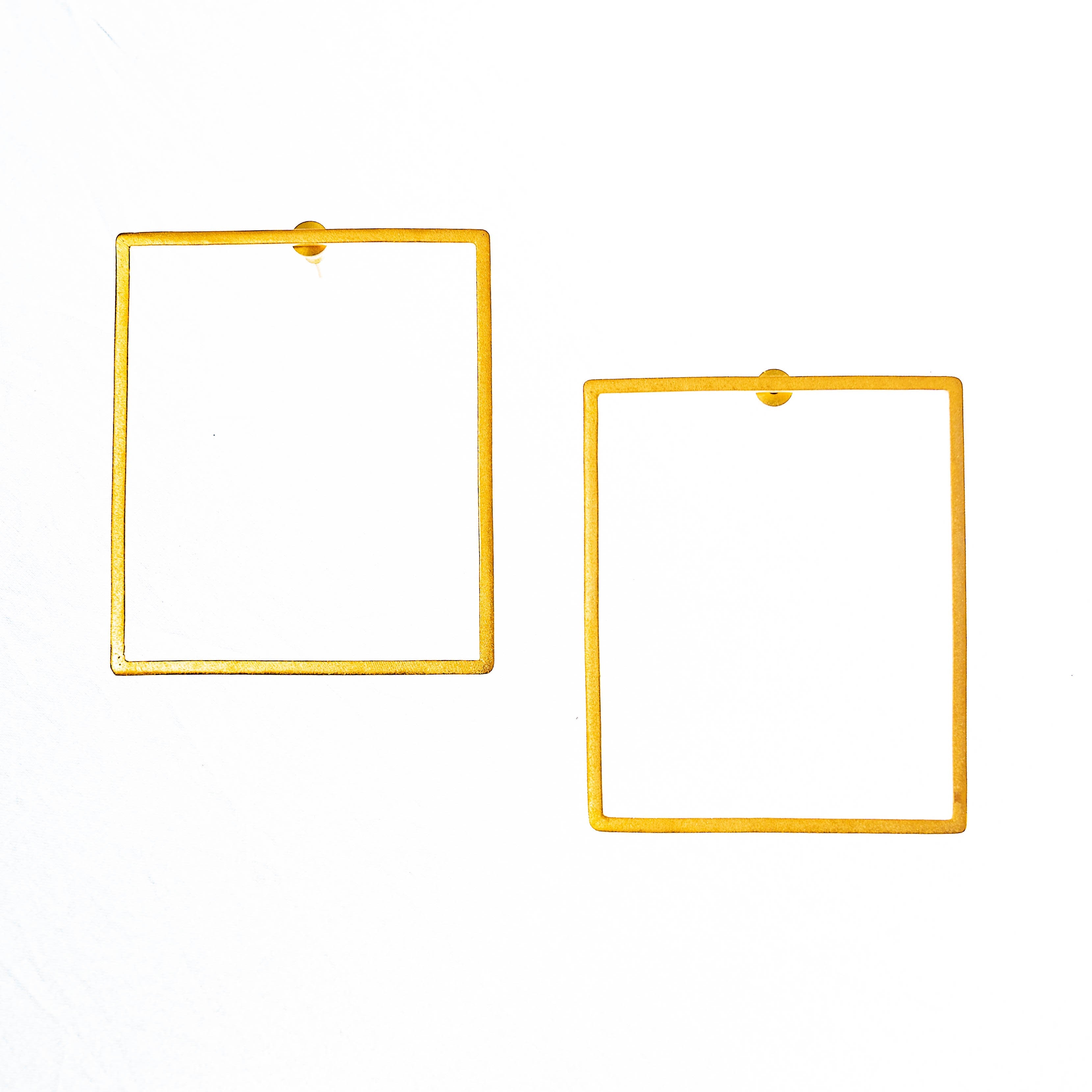 SQUARE THRILL EARRINGS