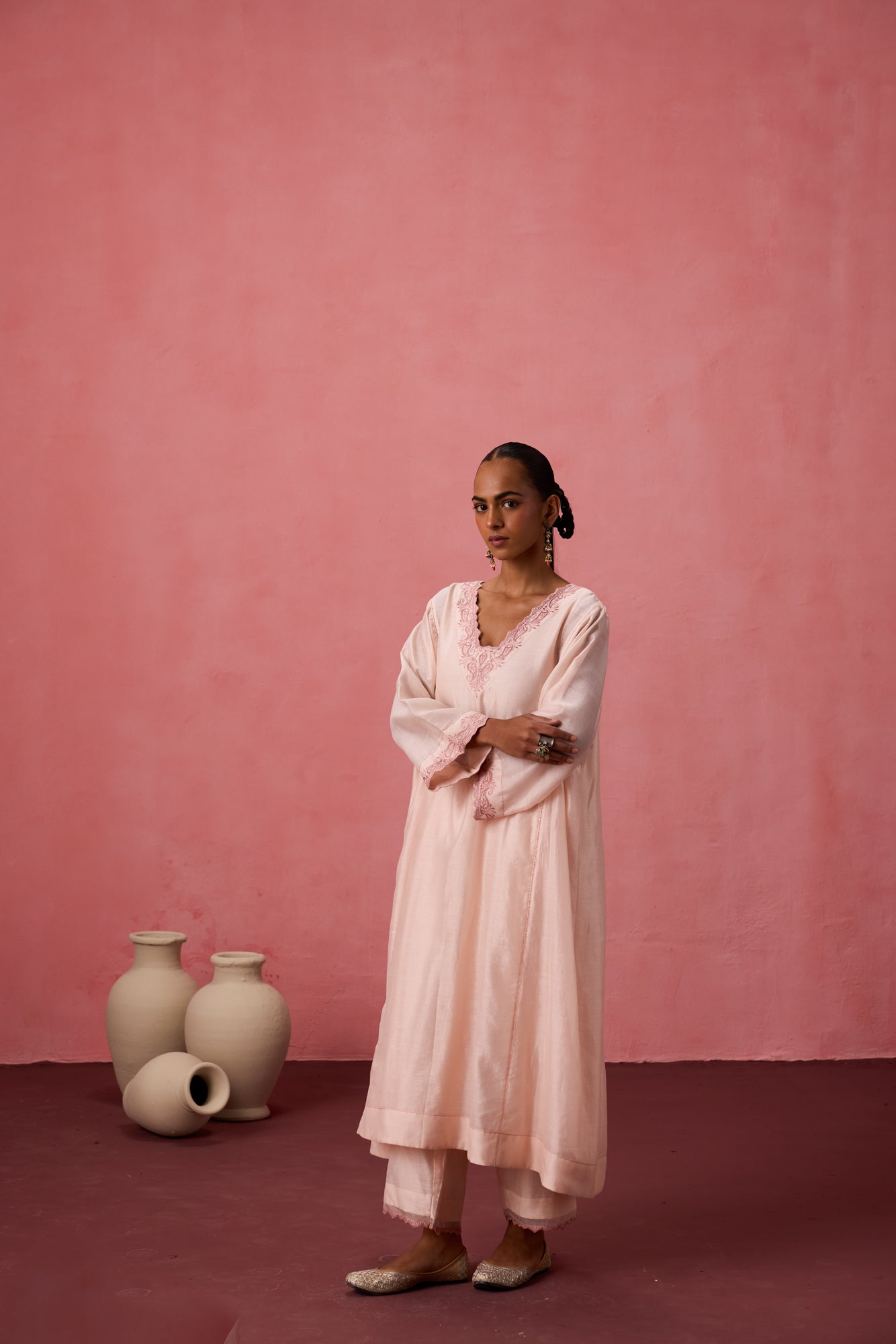 Cozy peach chanderi floral resham embroidered kurta paired with organic cotton slip, pant & organza dupatta