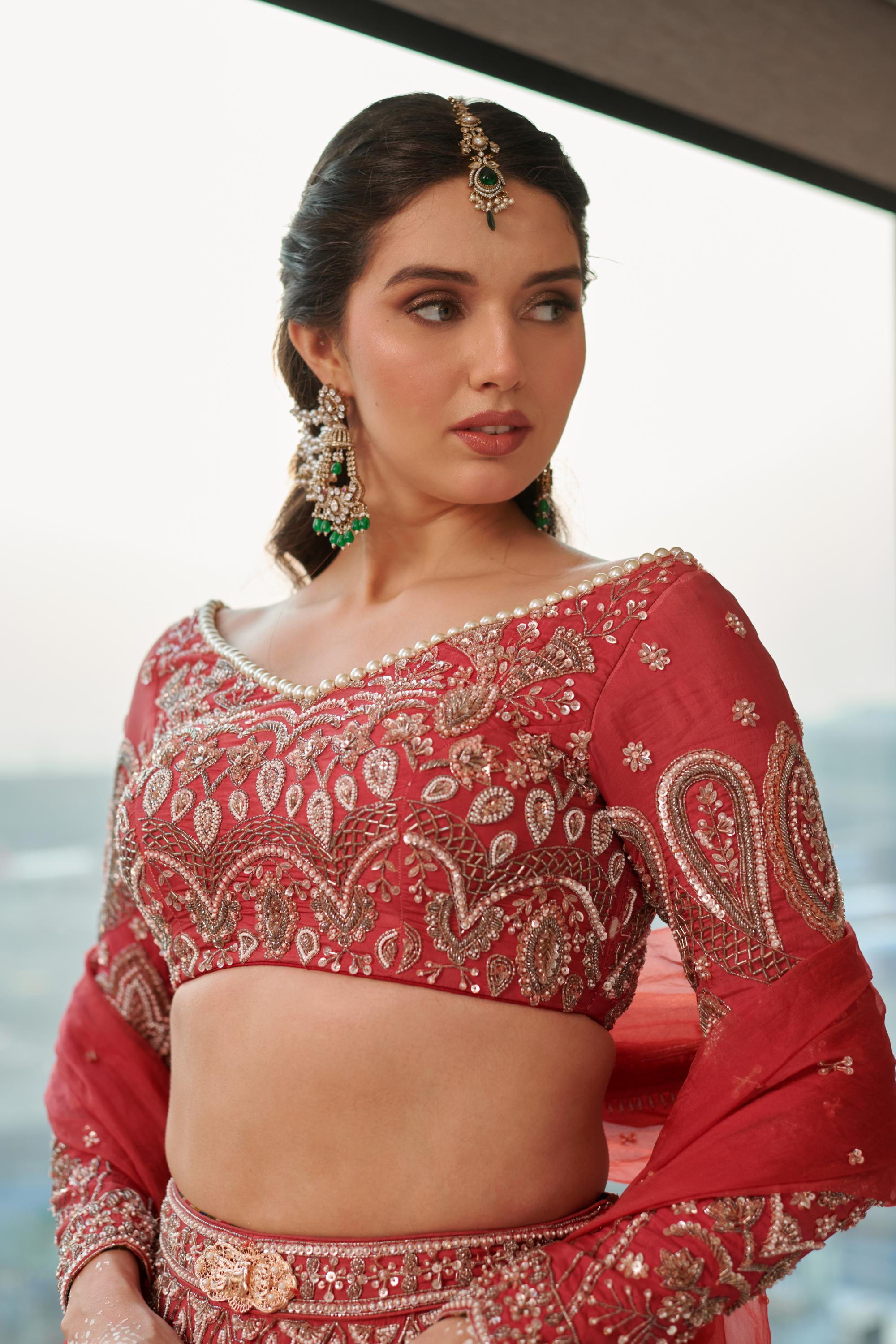 Radiance Elegance Lehenga Set. 3 (Lehenga + Blouse + Dupatta)
