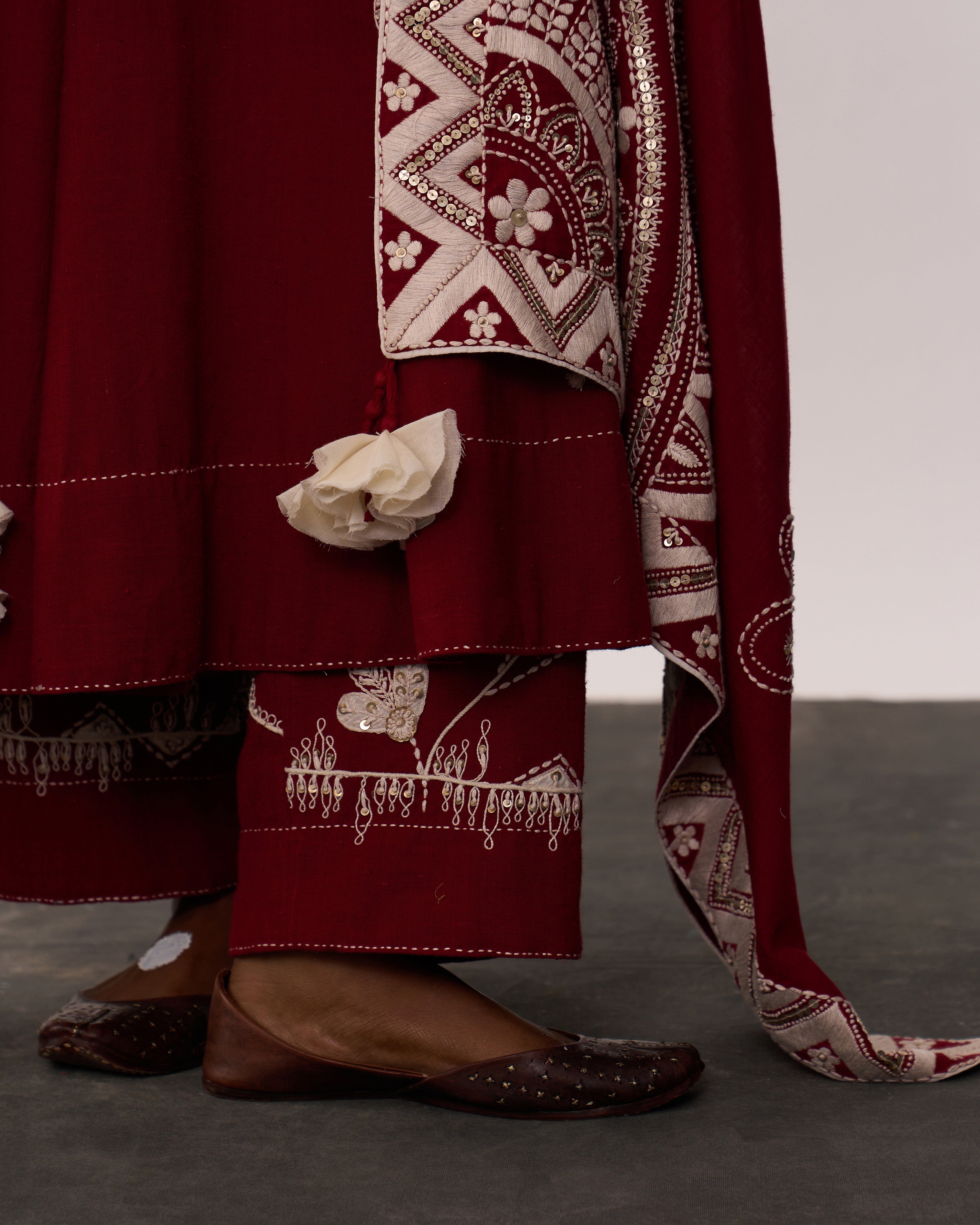 KITTUR RANI Red Hand-spun Embroidered Dupatta