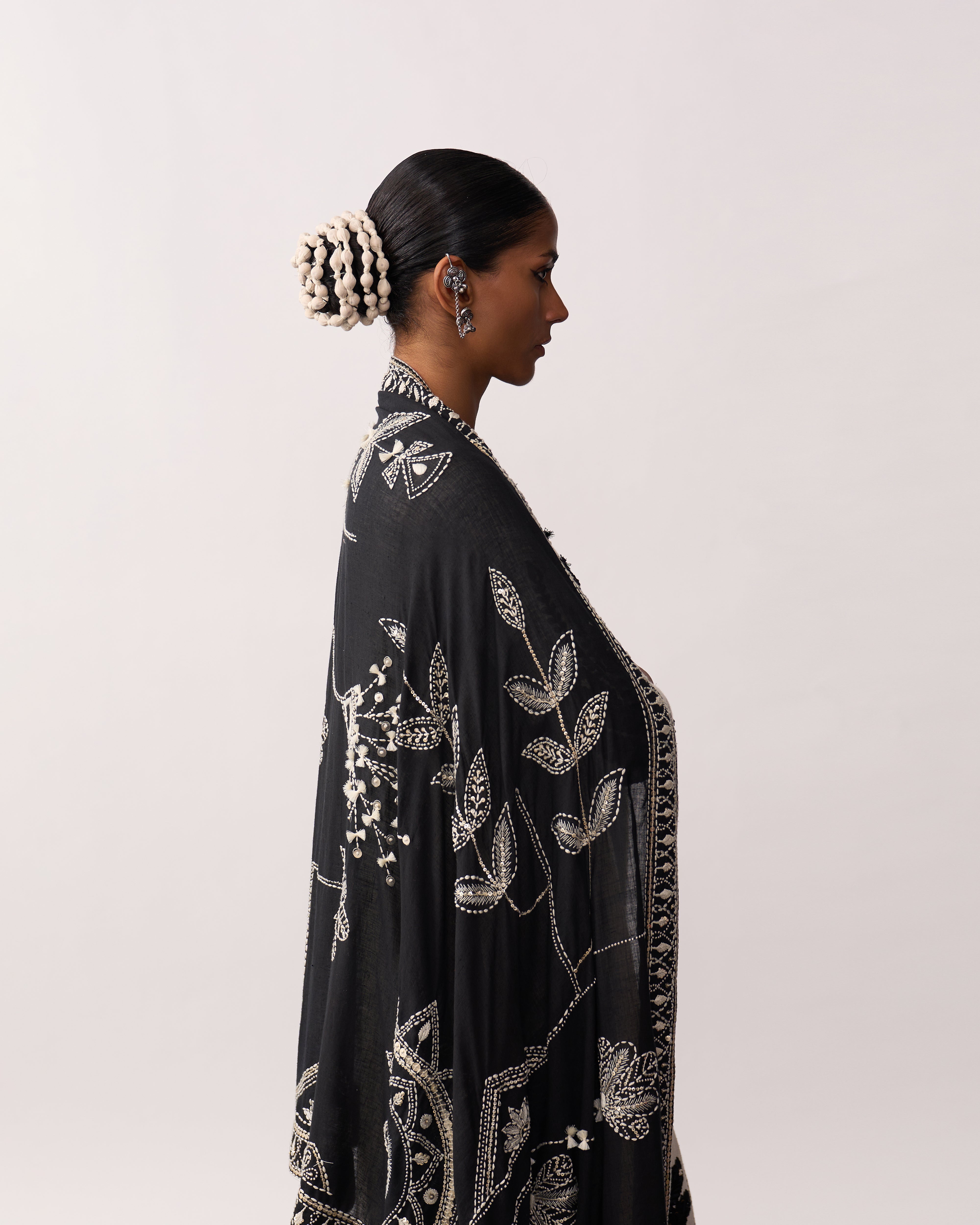 RANI LAXMI Black Hand-spun Embroidered Dupatta