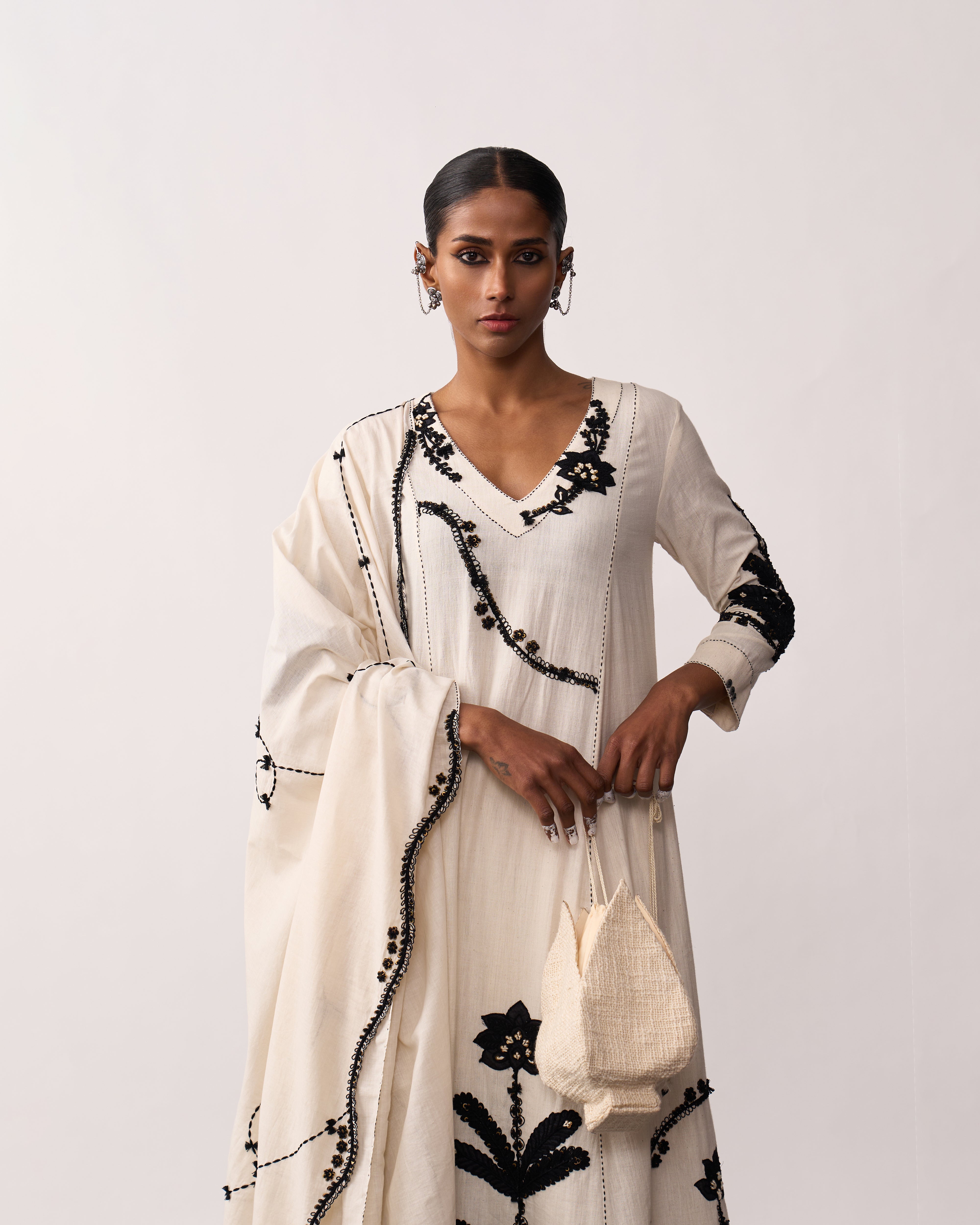 SUCHETA Ivory Handspun Kurta Set