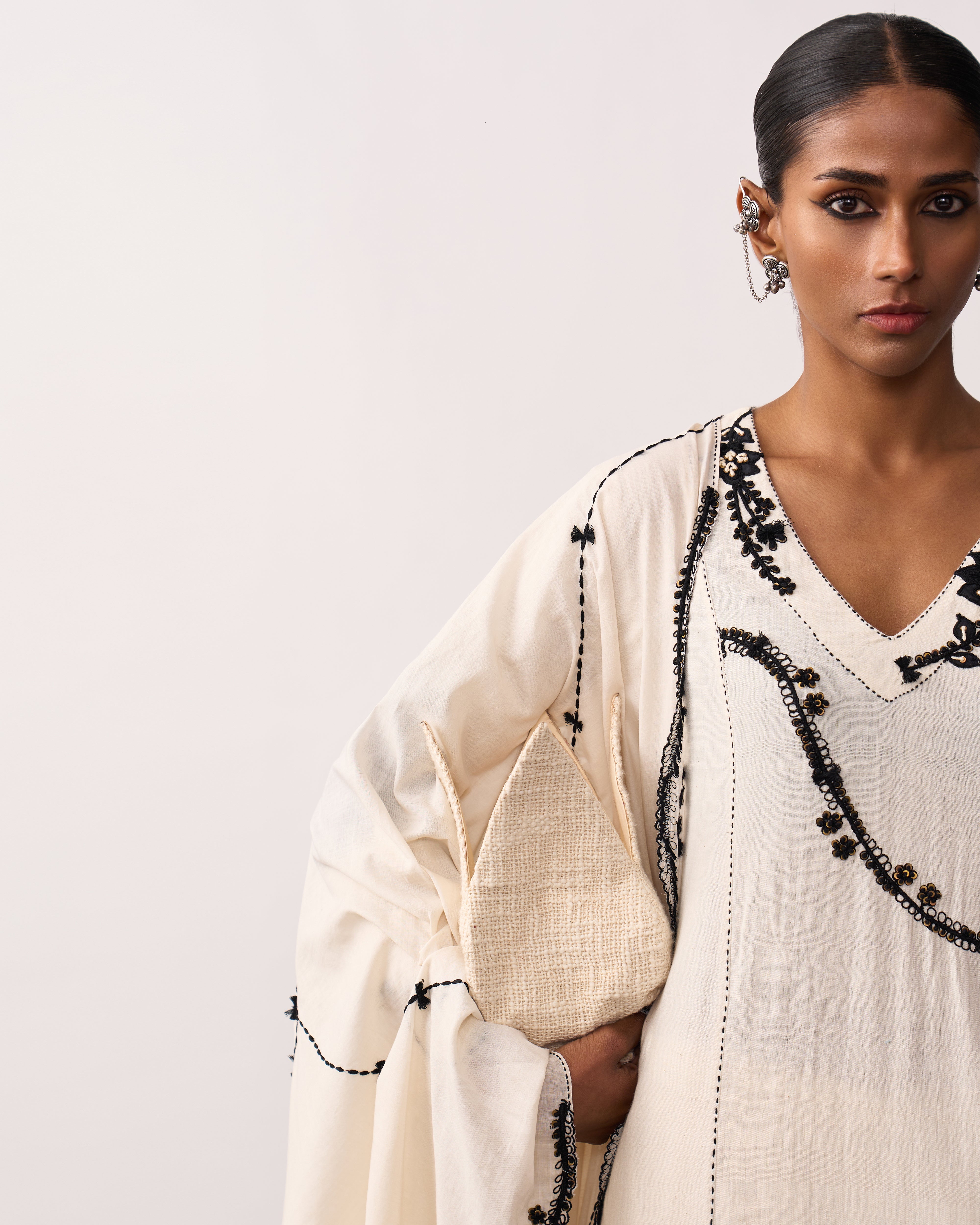 SUCHETA Ivory Handspun Kurta Set