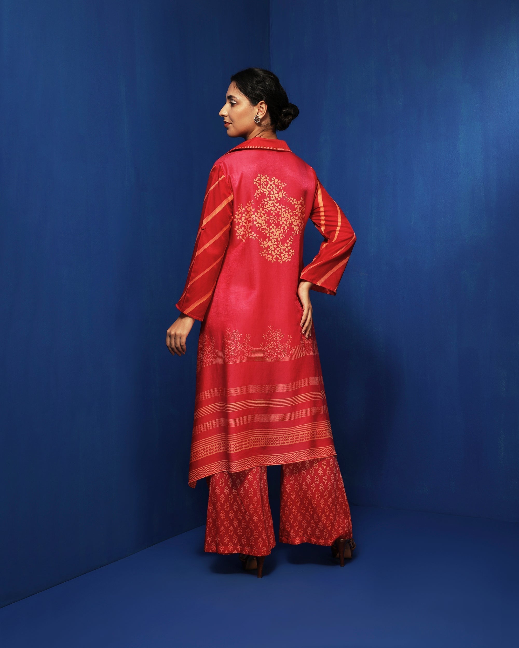 Red ombre-printed narrow pants