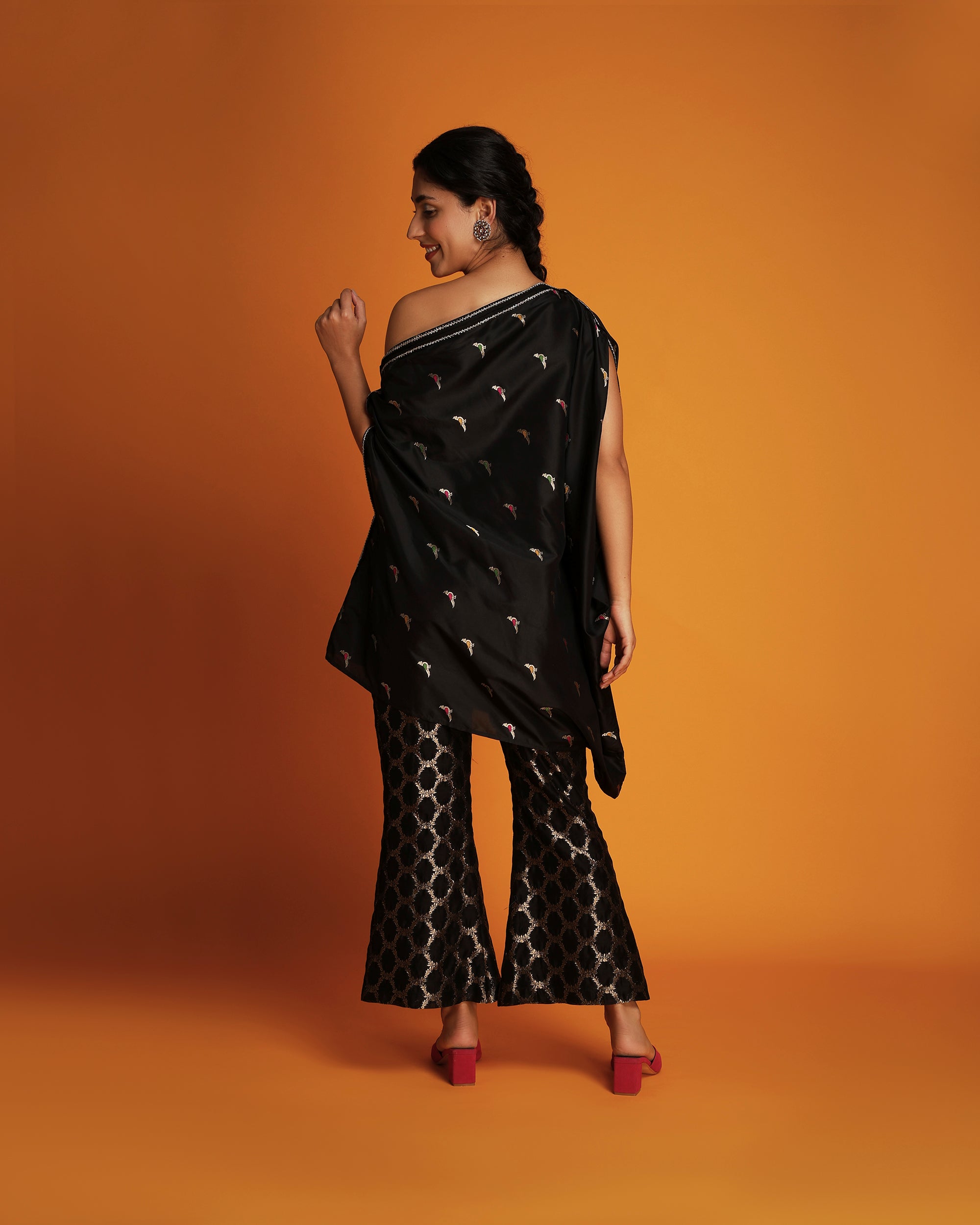 Black bell-bottom pants