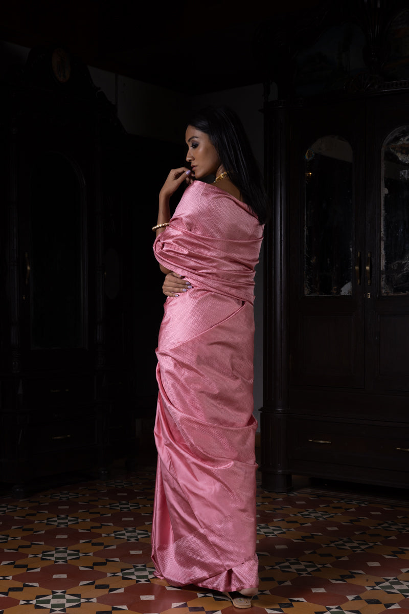 'Gulabi Anchal' Gulabi Geometric Benarasi Handloom Sari