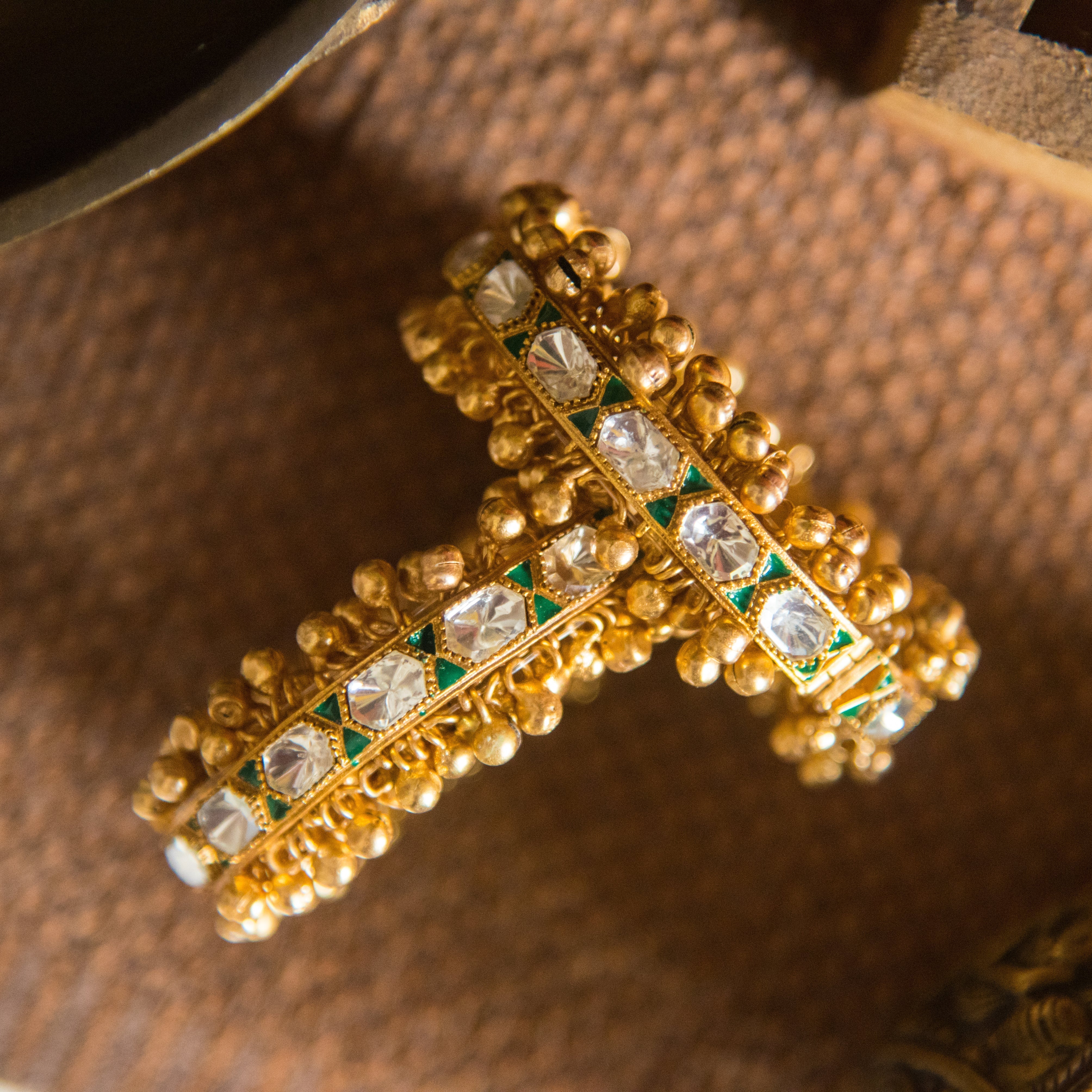 Ammy Gold Pearl Kundan Kada