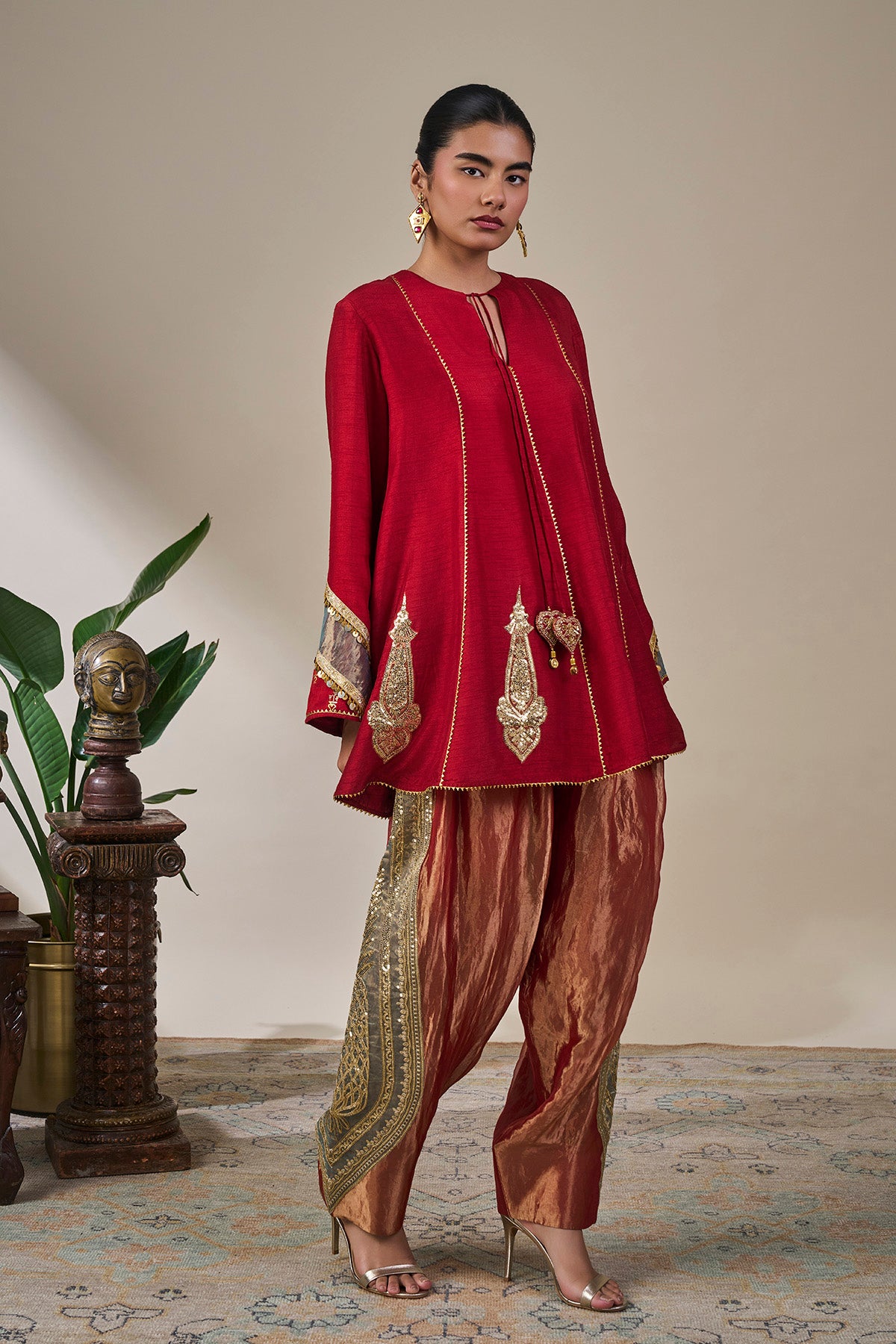 Laal Mehfil Kurta Set