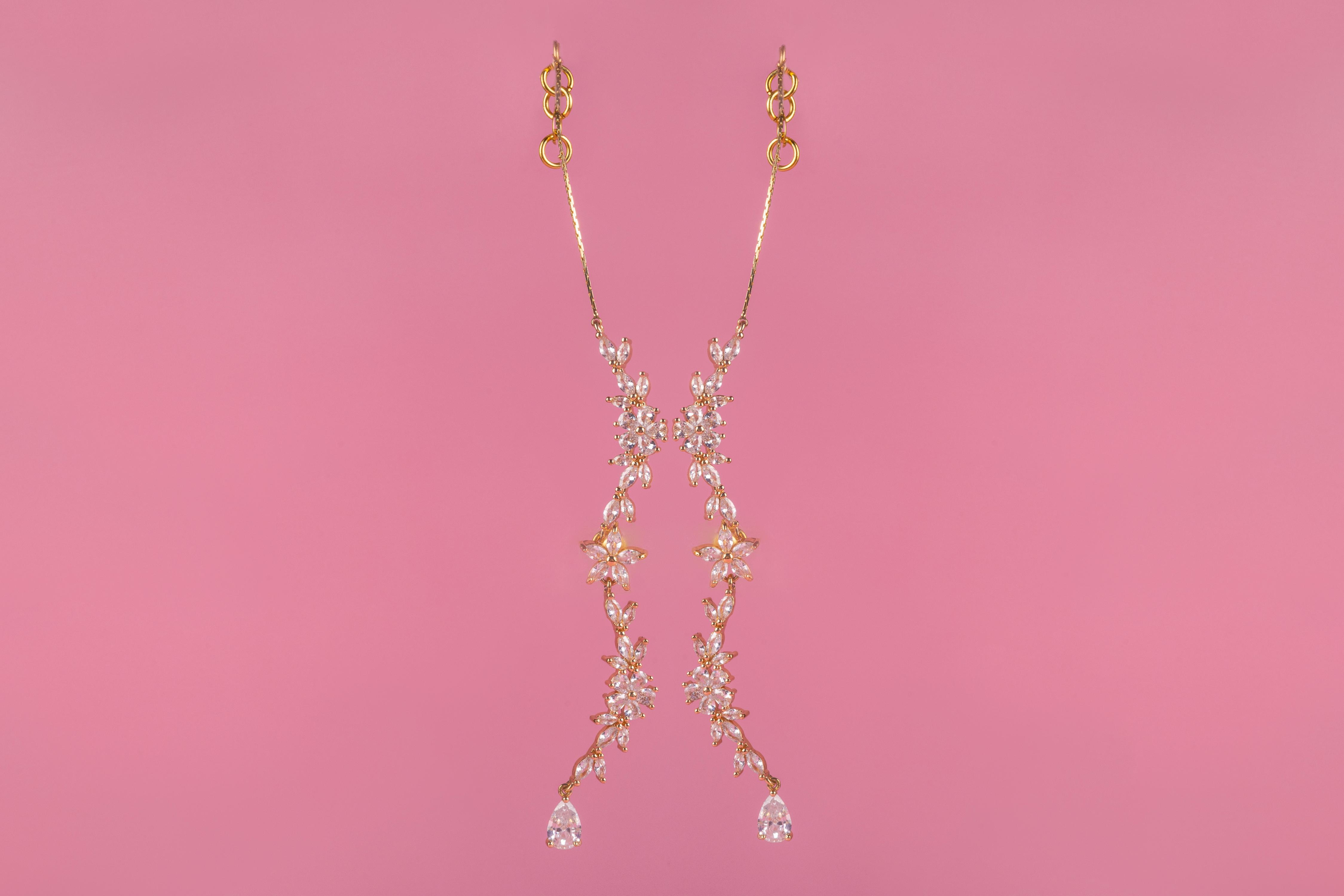 Zirconia creeper
