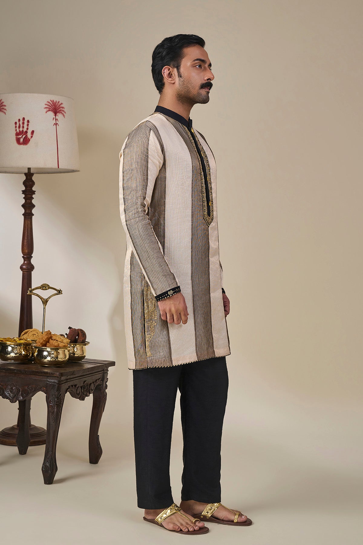 Palm Pillar Black & White Kurta Set