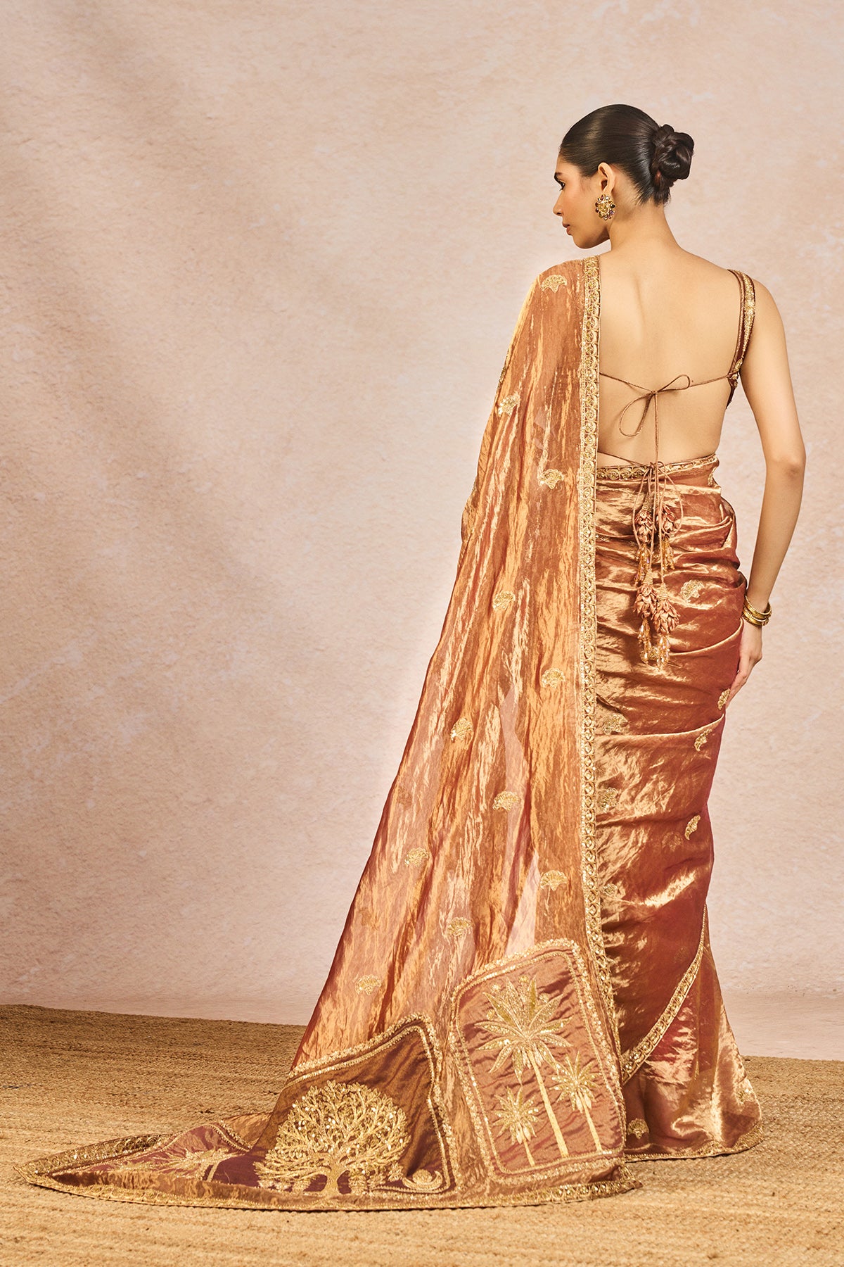 ‘ZARD SITARA’ SAREE