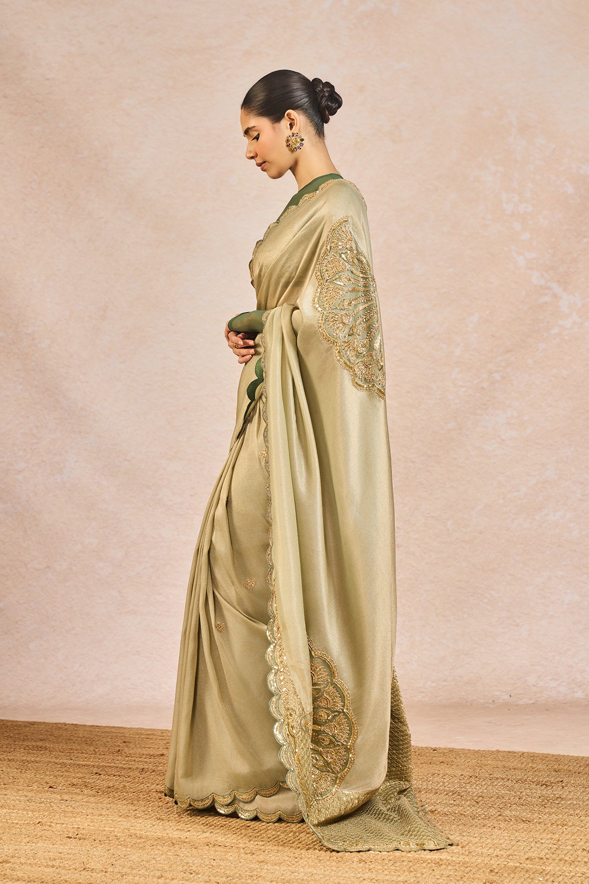 IKRAR HUA SAREE