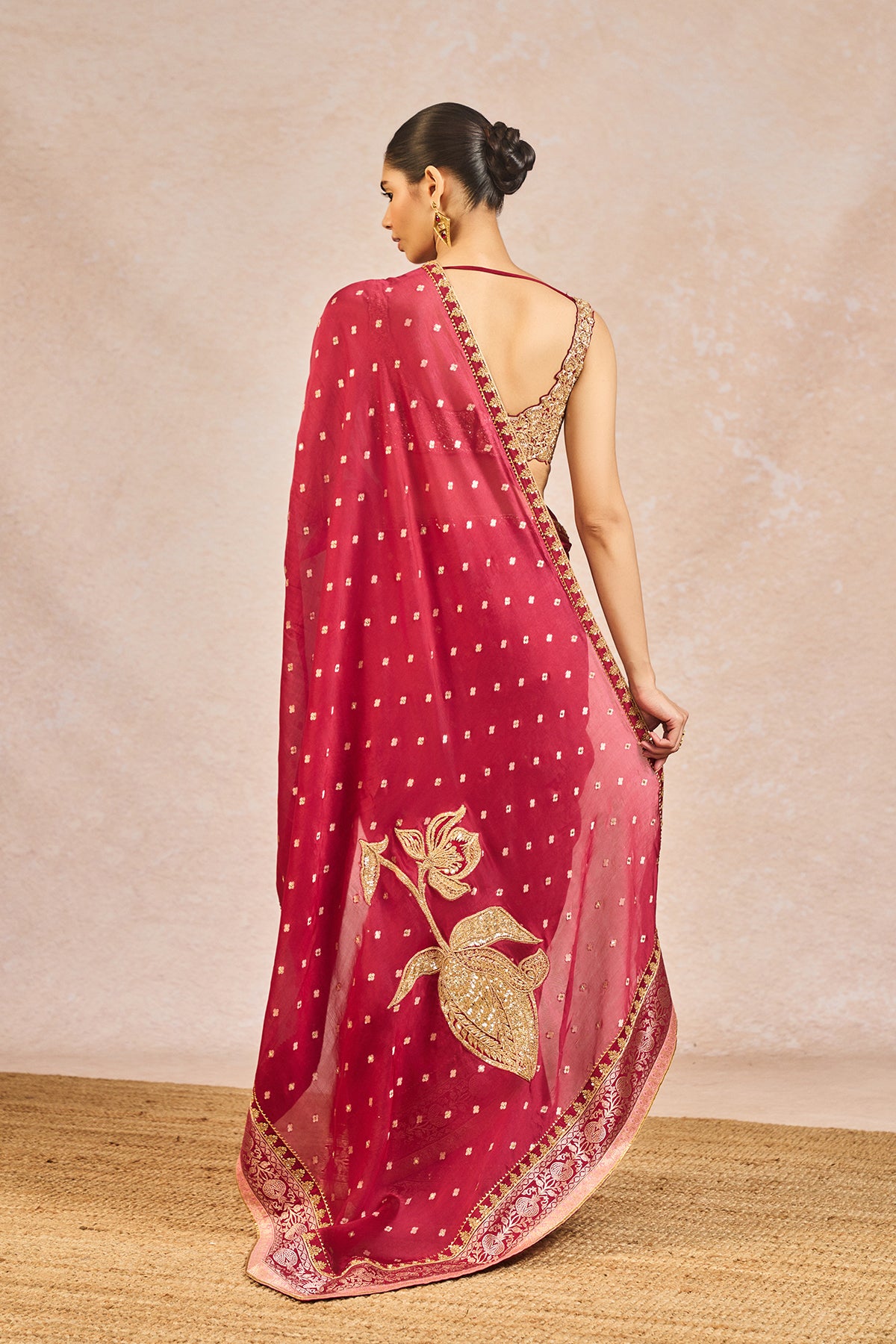 BAAT BAN GYI SAREE