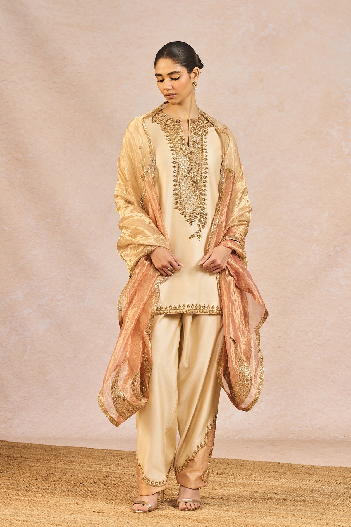 NOOR BAN GYE SKD SET