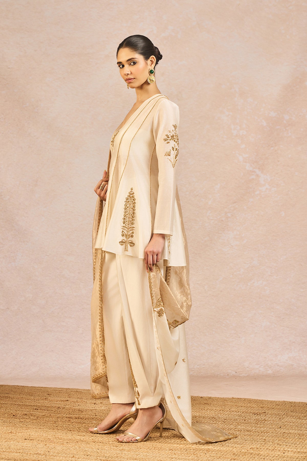 ‘PEHLI KIRAN’ SKD SET