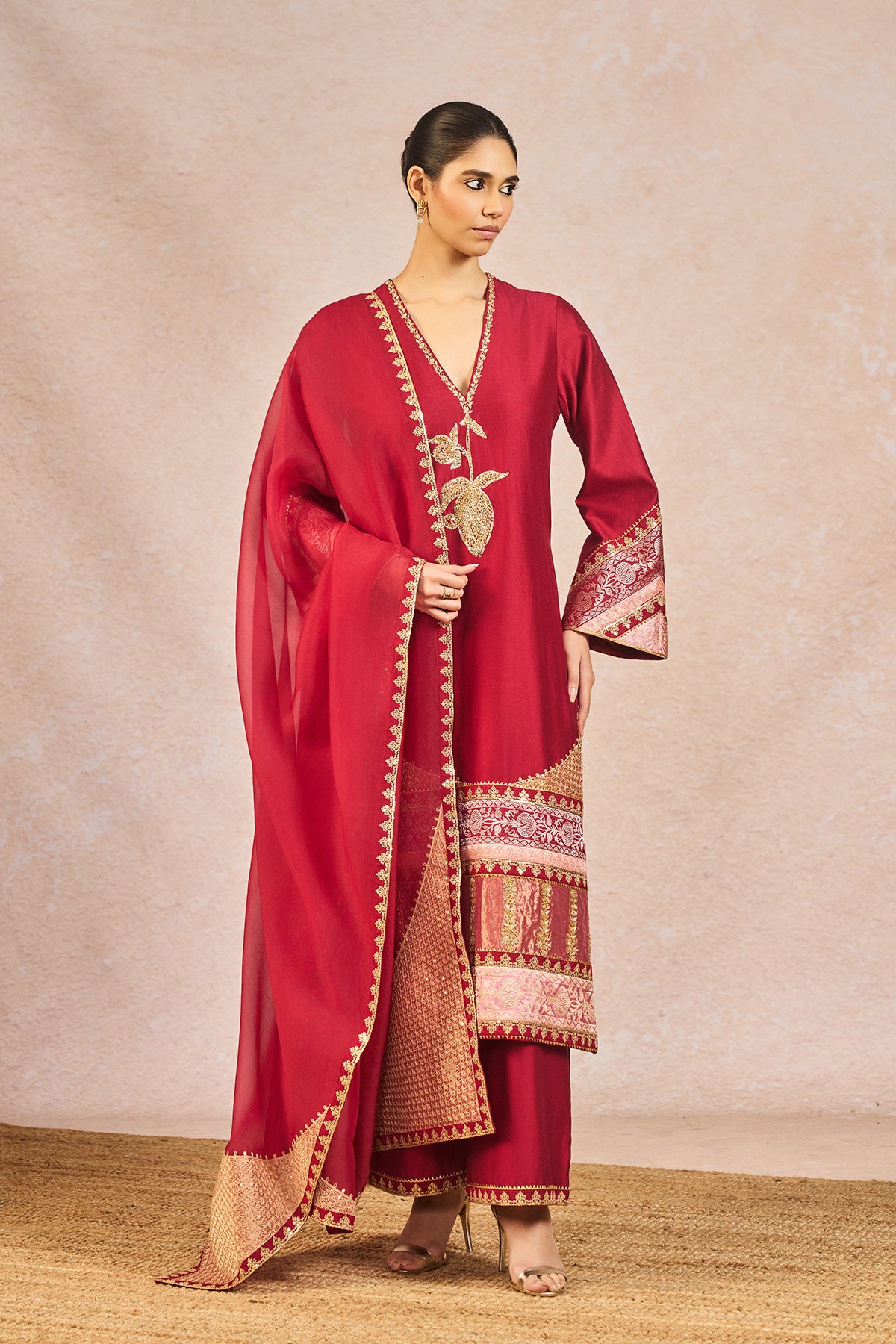 BAAT BAN GYI SKD SET