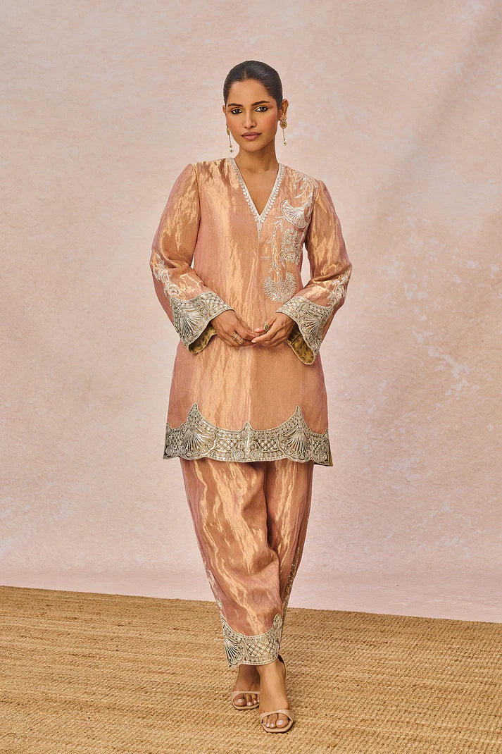 āCHANDNIā KURTA SET