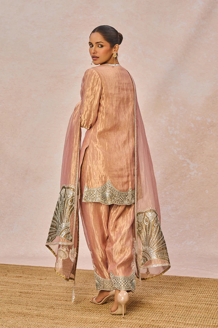 āCHANDNIā KURTA SET