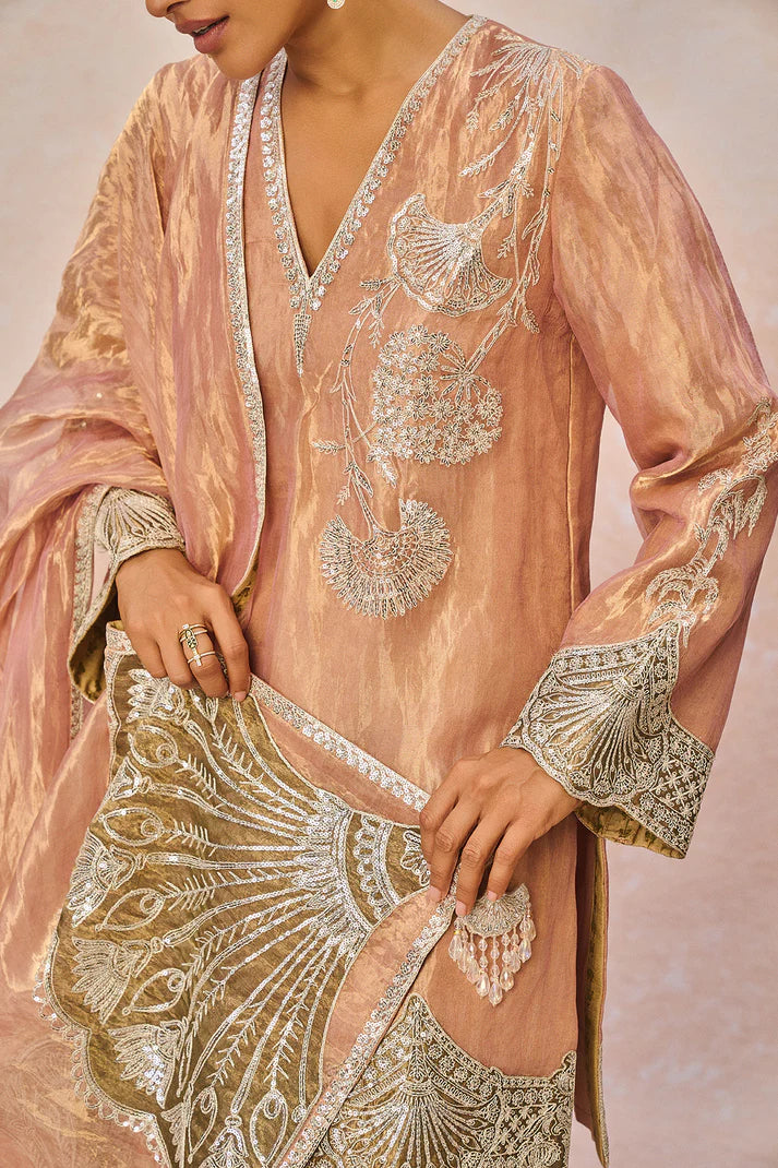 āCHANDNIā KURTA SET