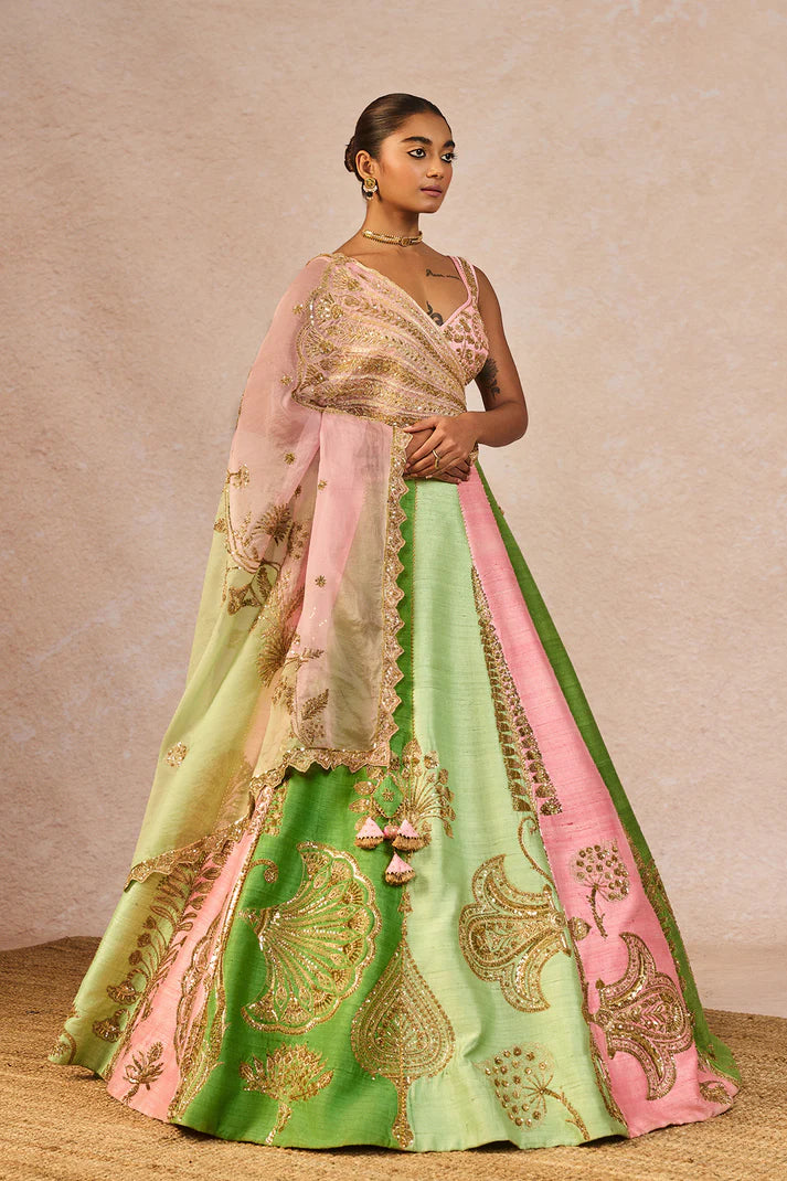 ‘GULPOSH’ LEHENGA 1