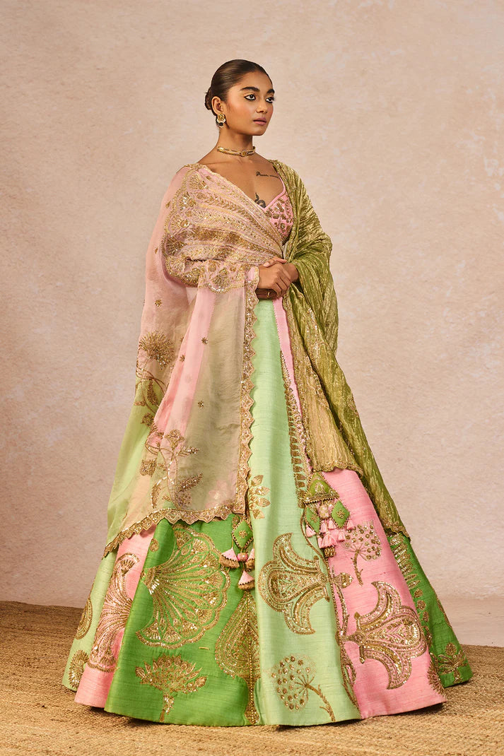 ‘GULPOSH’ LEHENGA 1