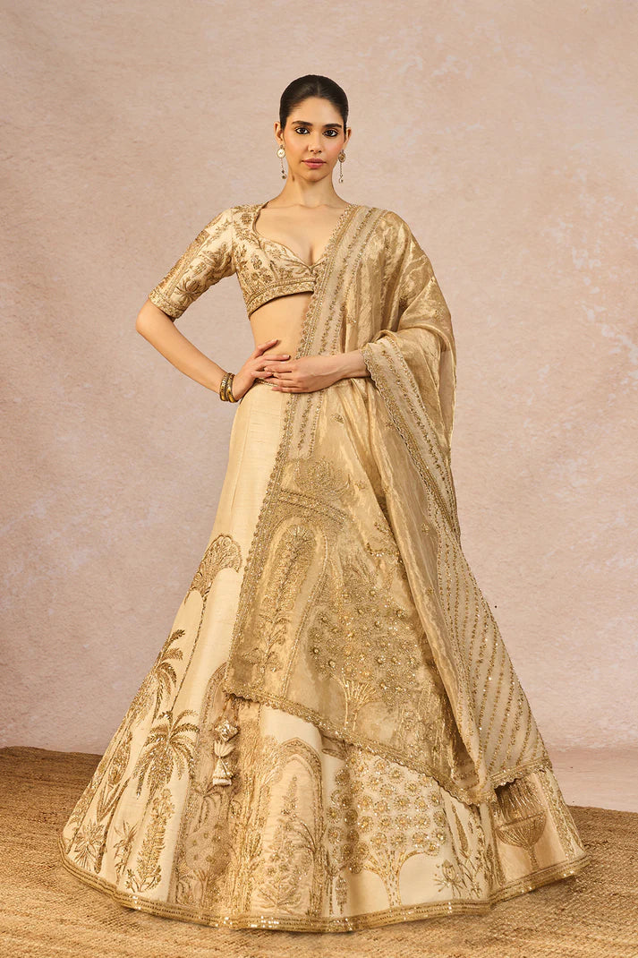 ‘NAMKEEN’ LEHENGA