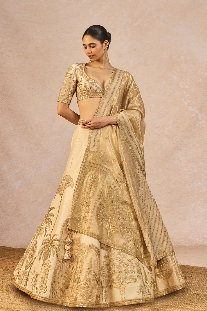 ‘NAMKEEN’ LEHENGA