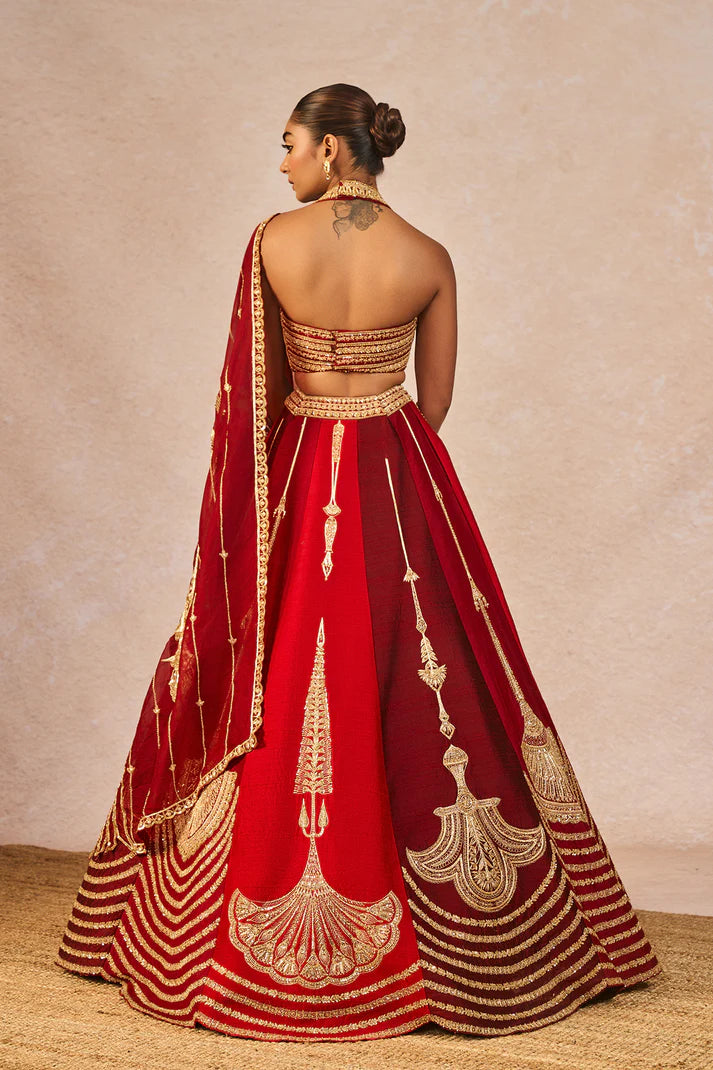 âMILAN KI AASâ LEHENGA