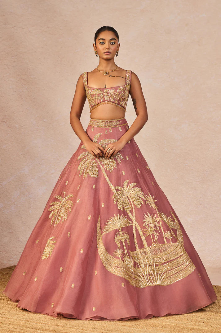 ‘PYAAR KE CHARCHE’ LEHENGA