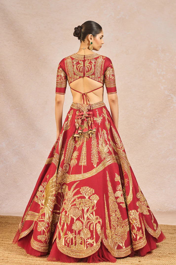 ‘MEHAKASA PAIGAAM’ LEHENGA