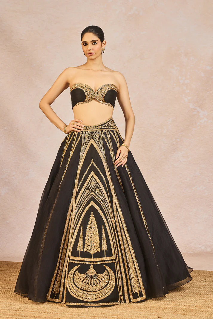 ‘AANKHON KA PAIGAM’ LEHENGA
