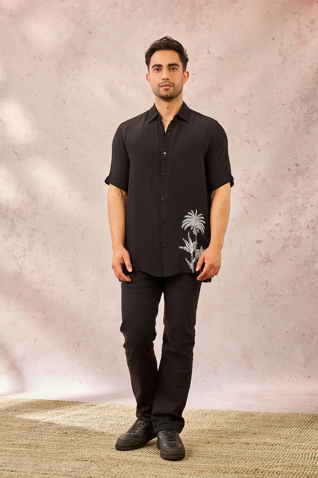 BLACK PALM TREE PRINT SHIRT