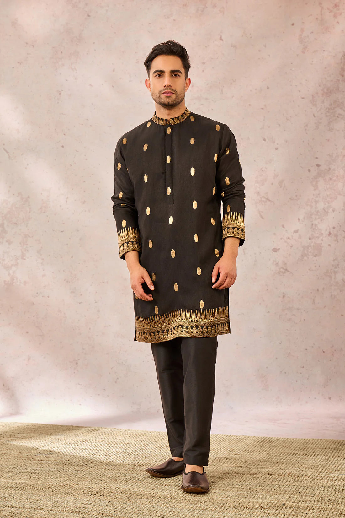 BLACK HAAATH PHOOL KURTA