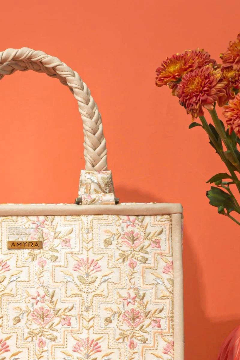 Mogra Embroidered Handbag - Off-white