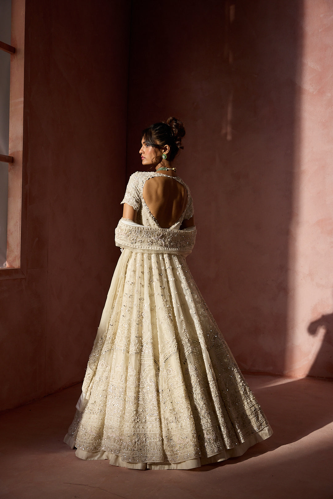 OFF WHITE ORGANZA KALIDAR WITH SHIMMER LEHENGA DUPATTA